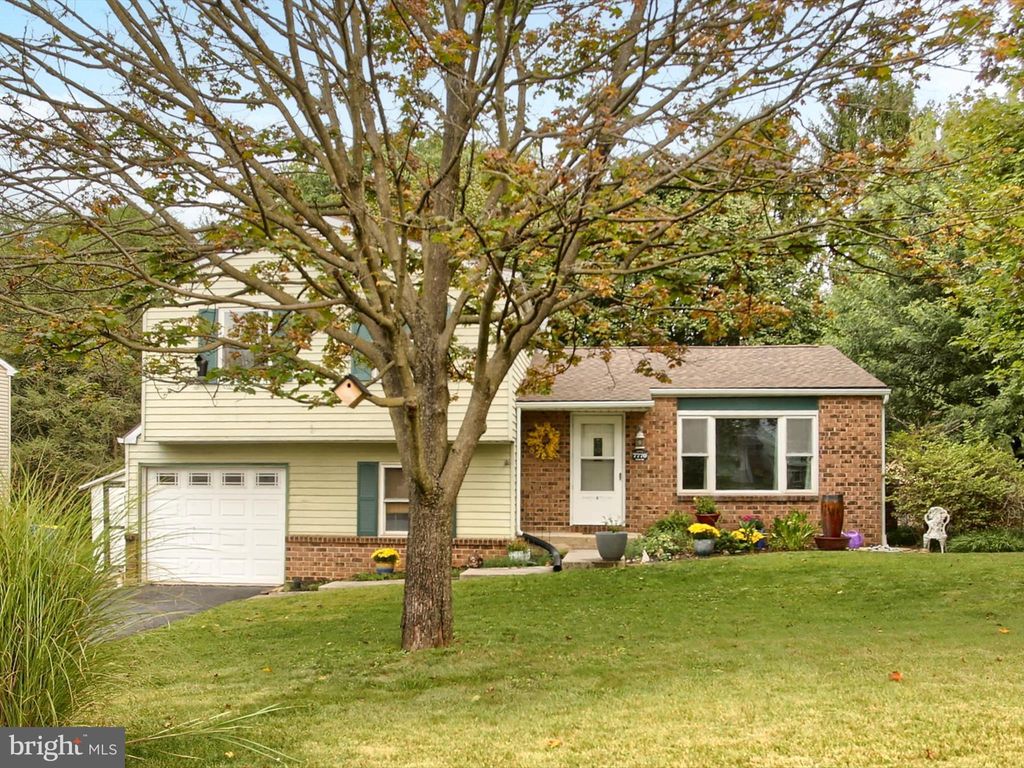 Photo of 7770 Robin Road, HARRISBURG, PA 17111 (MLS # PADA2049032)
