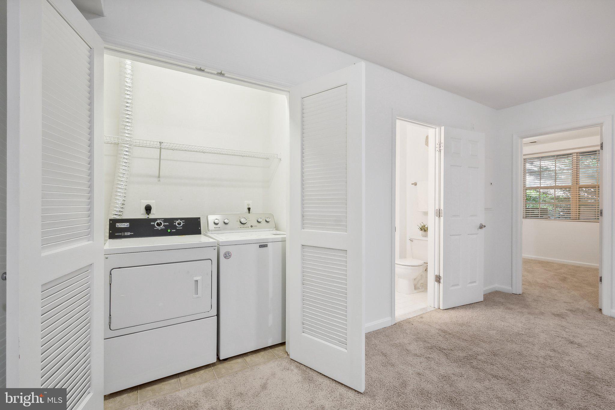 THE COMMONS ON WILLIAM SQUARE - Residential