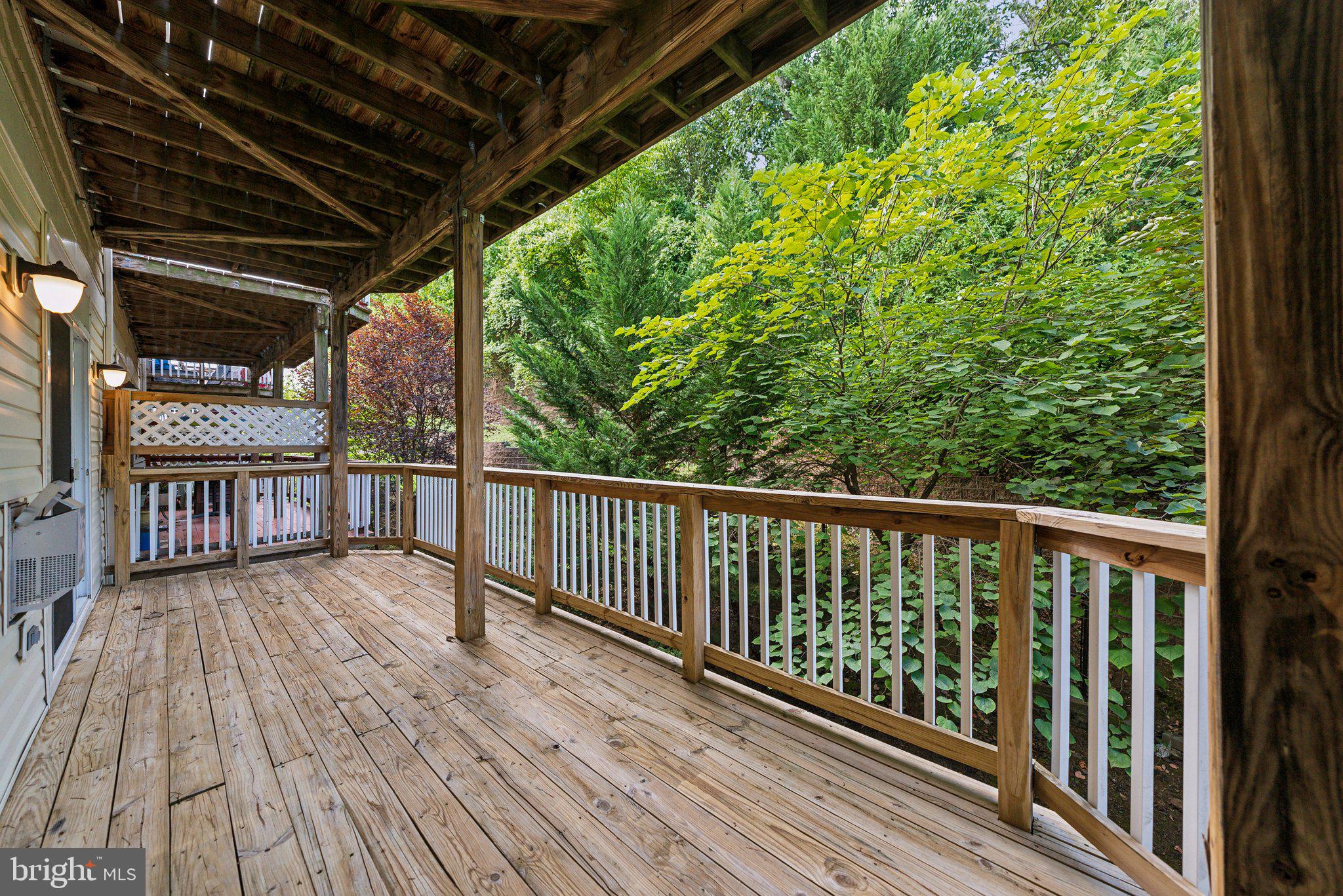 THE COMMONS ON WILLIAM SQUARE - Residential