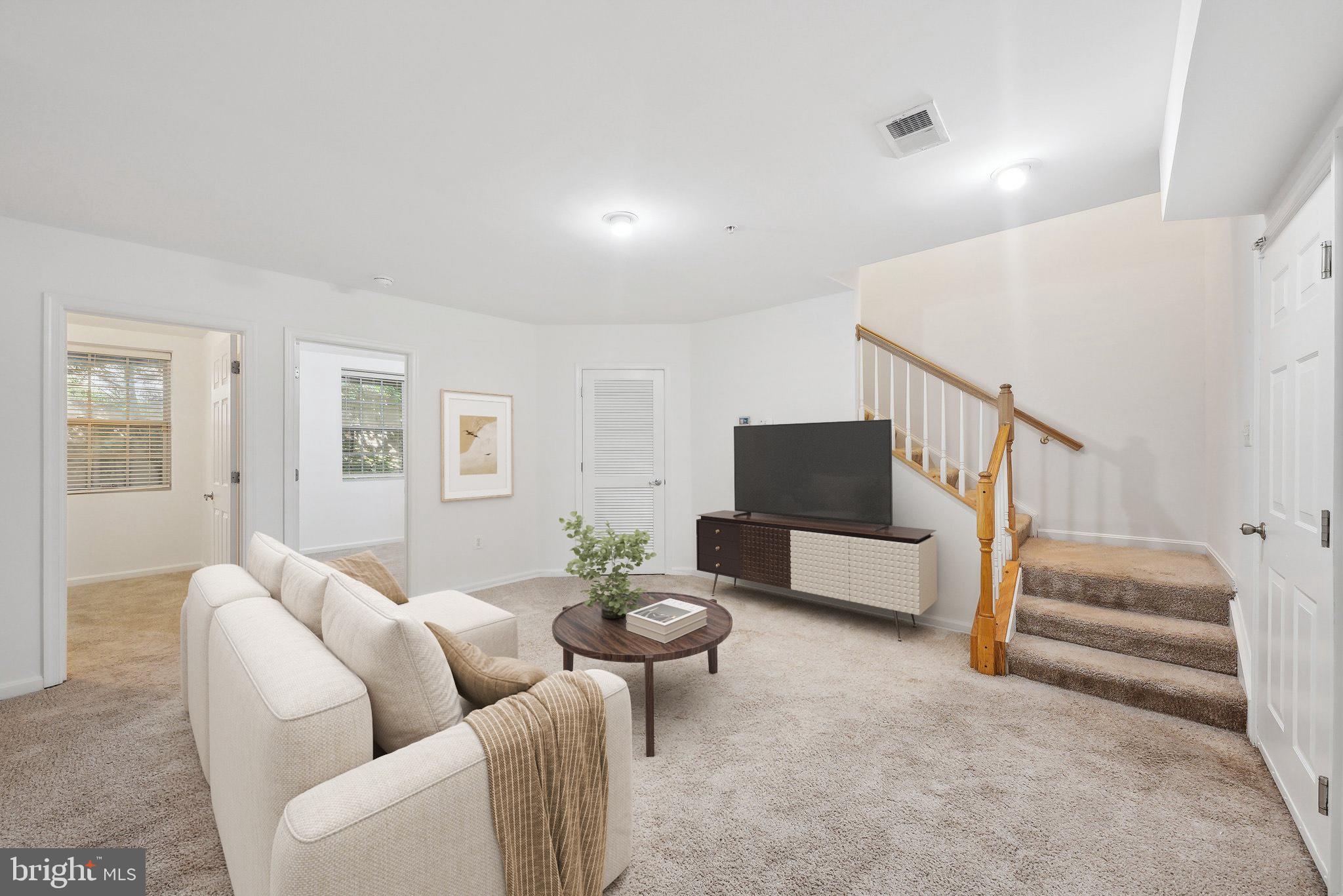 THE COMMONS ON WILLIAM SQUARE - Residential