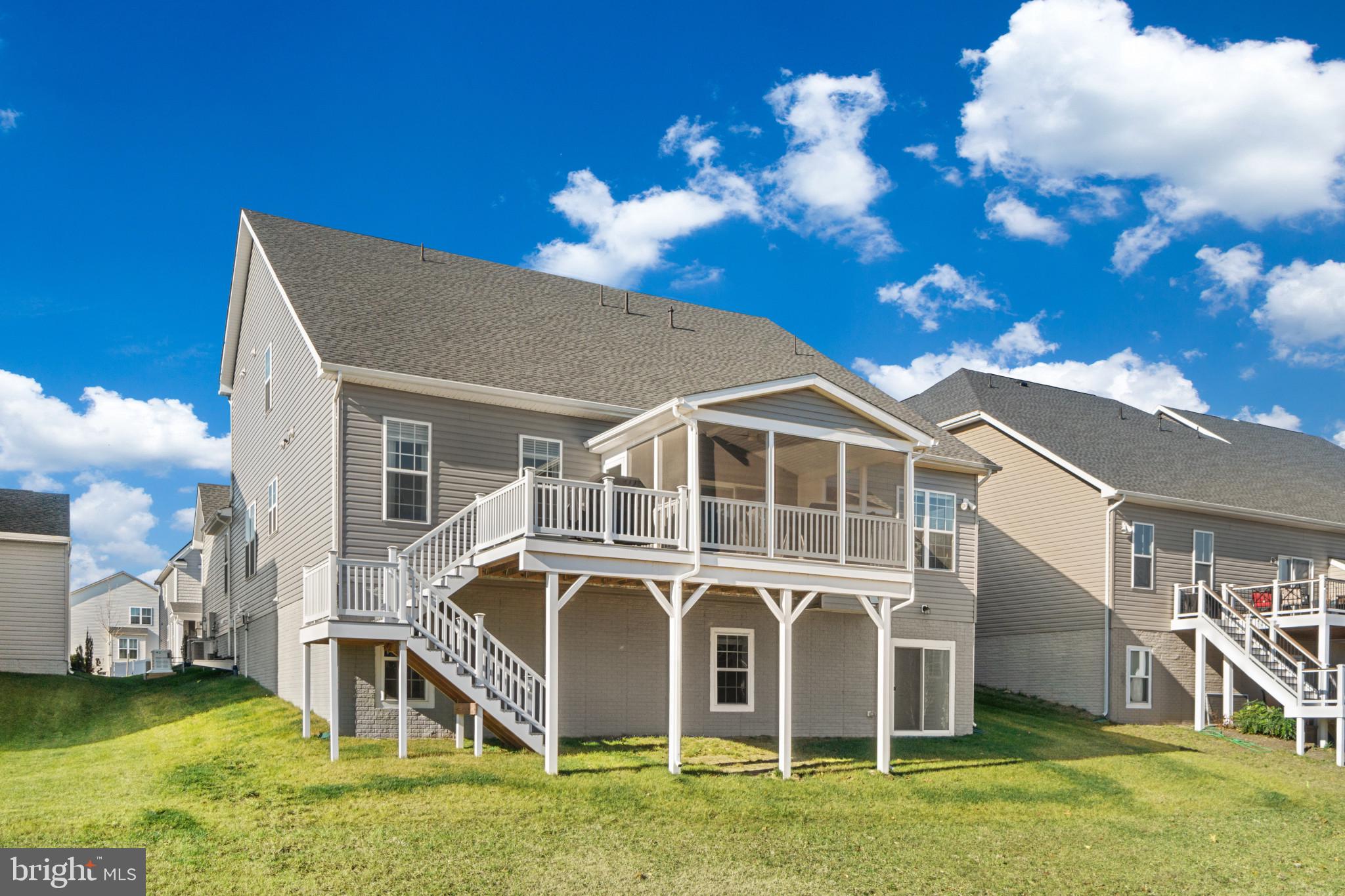 TWO RIVERS - Residential