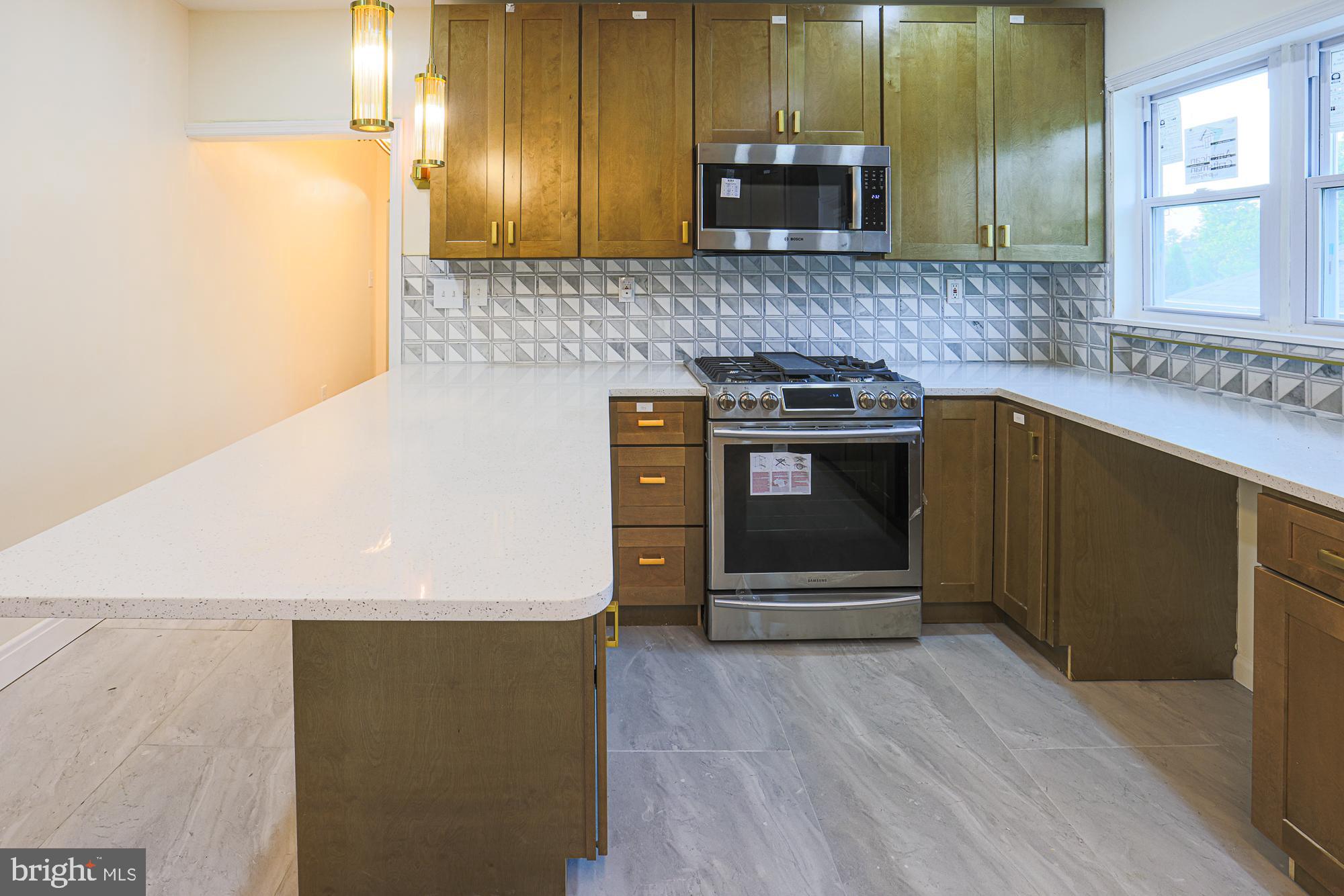 EAST ARLINGTON - Residential