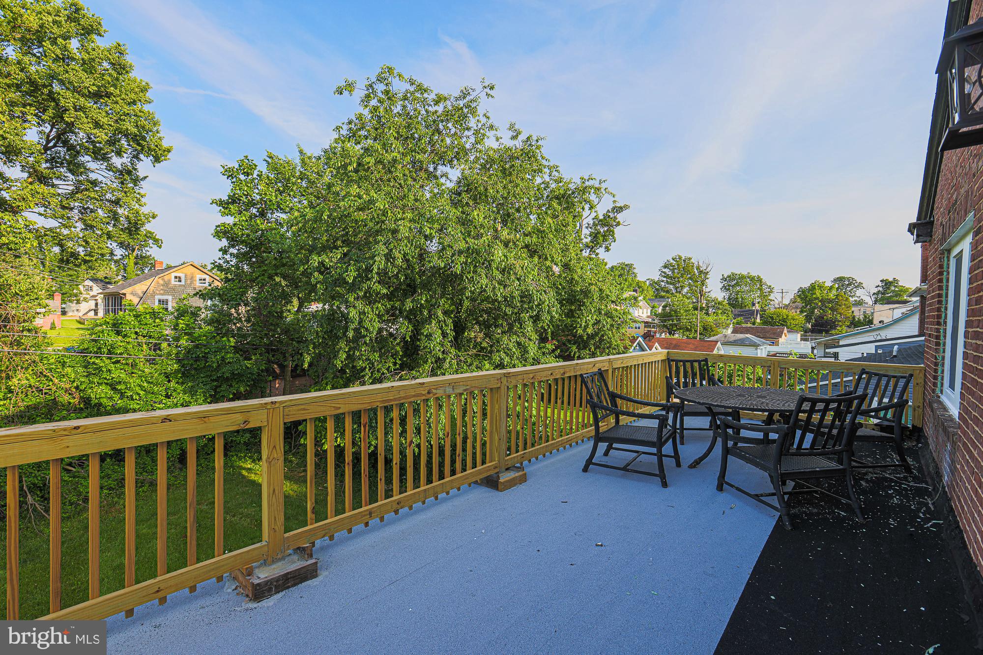 EAST ARLINGTON - Residential