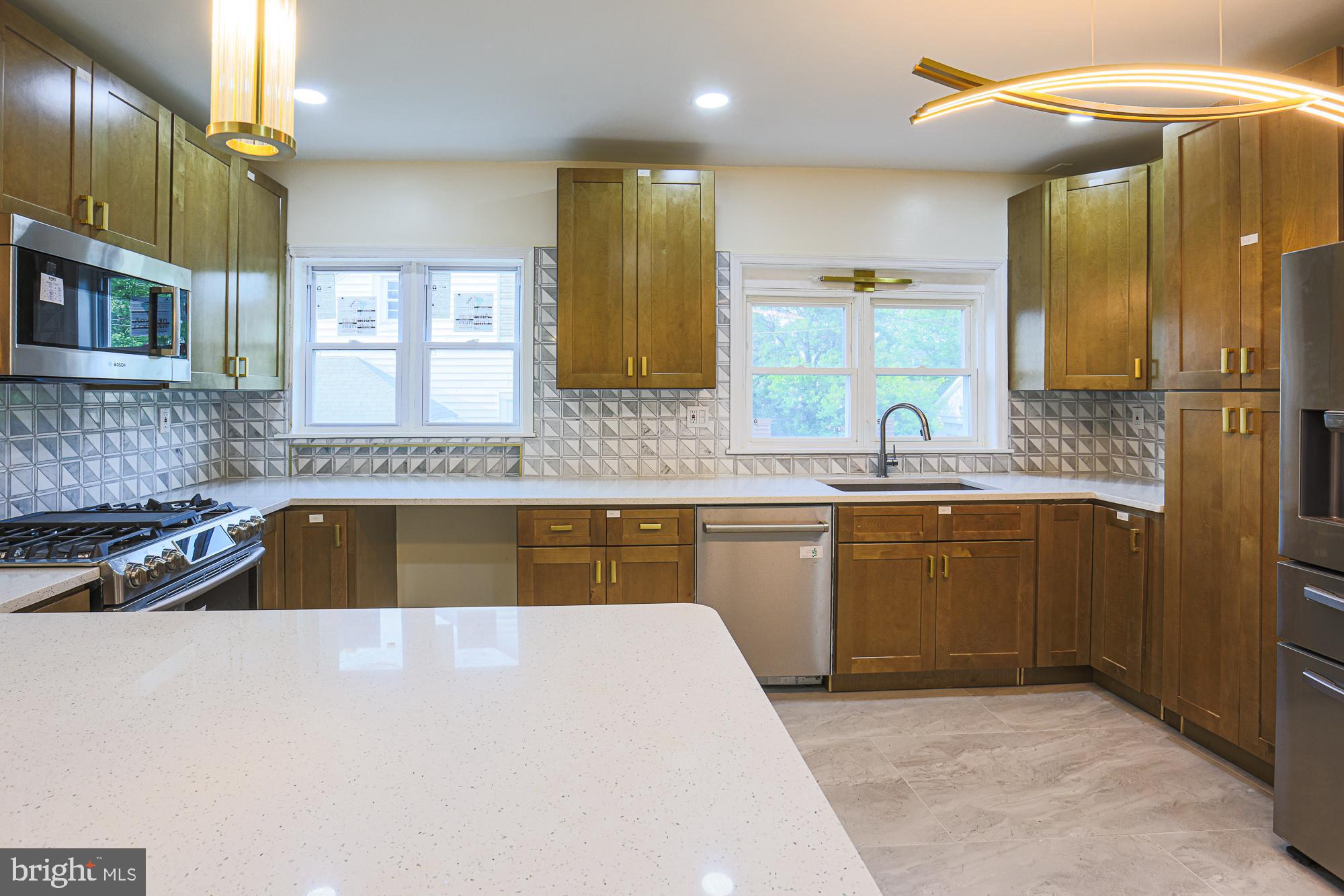 EAST ARLINGTON - Residential