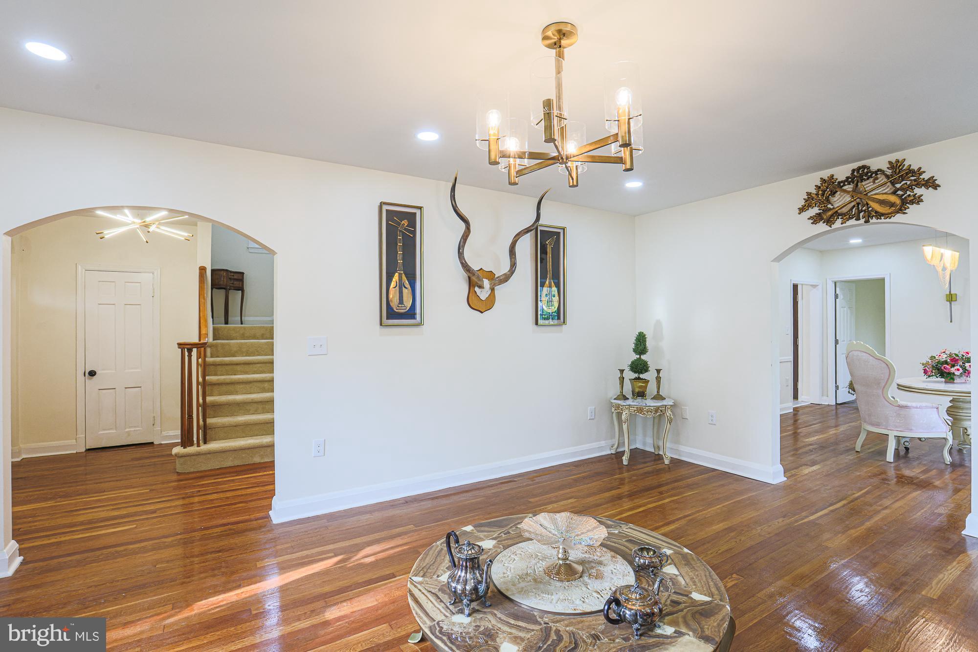 EAST ARLINGTON - Residential