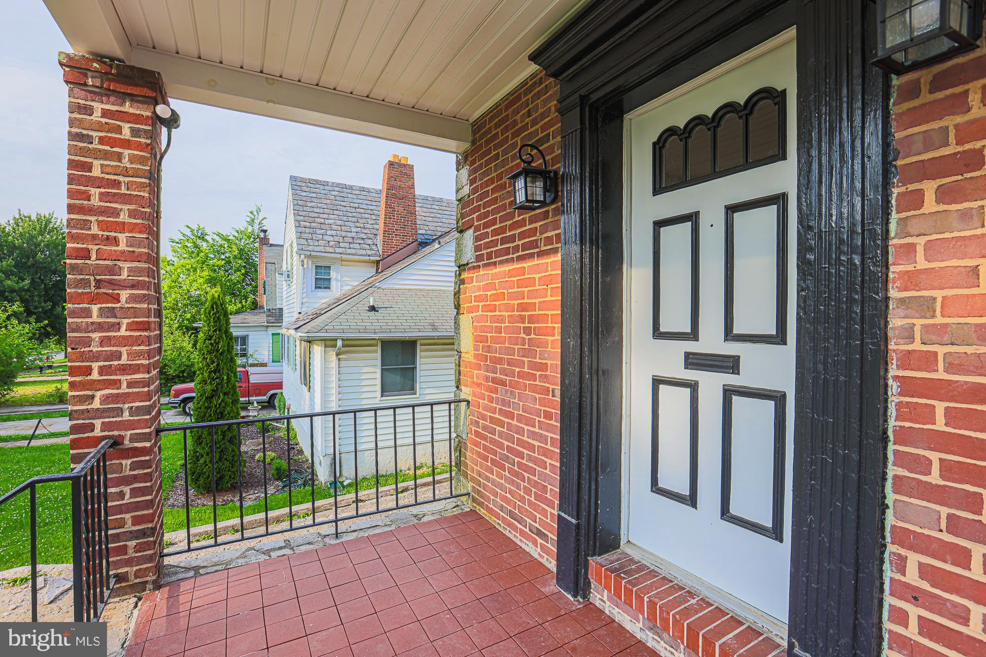 EAST ARLINGTON - Residential