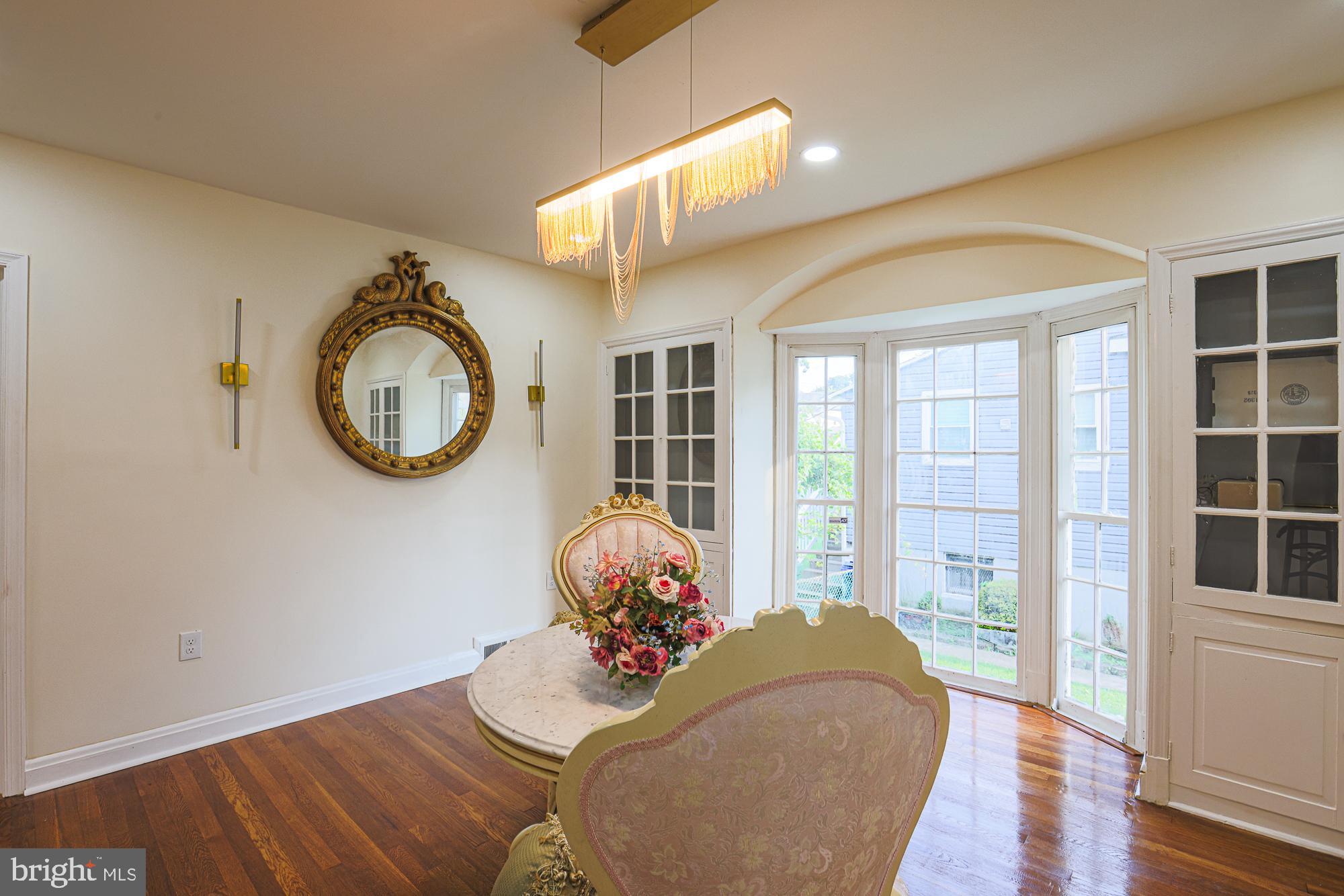 EAST ARLINGTON - Residential