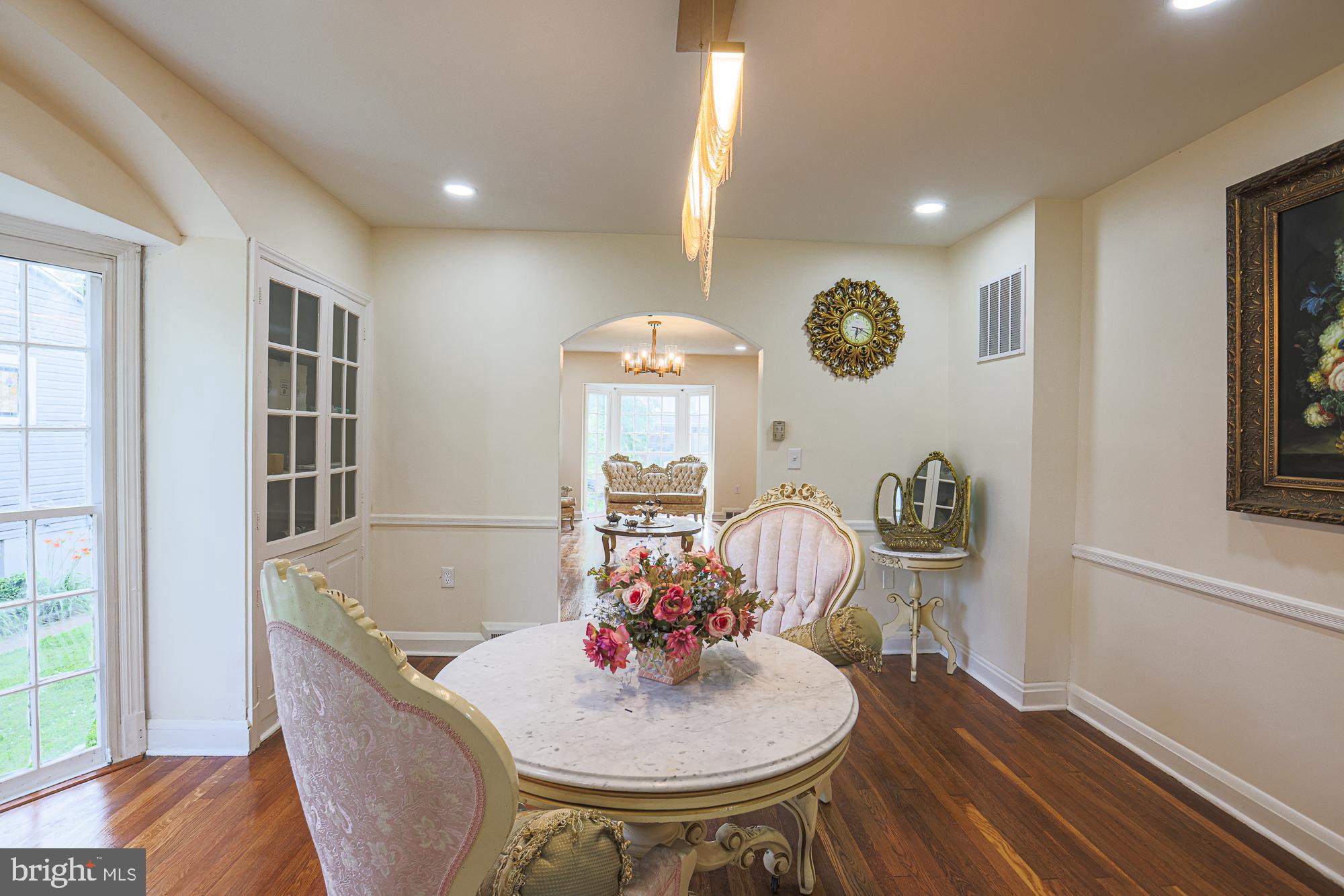 EAST ARLINGTON - Residential