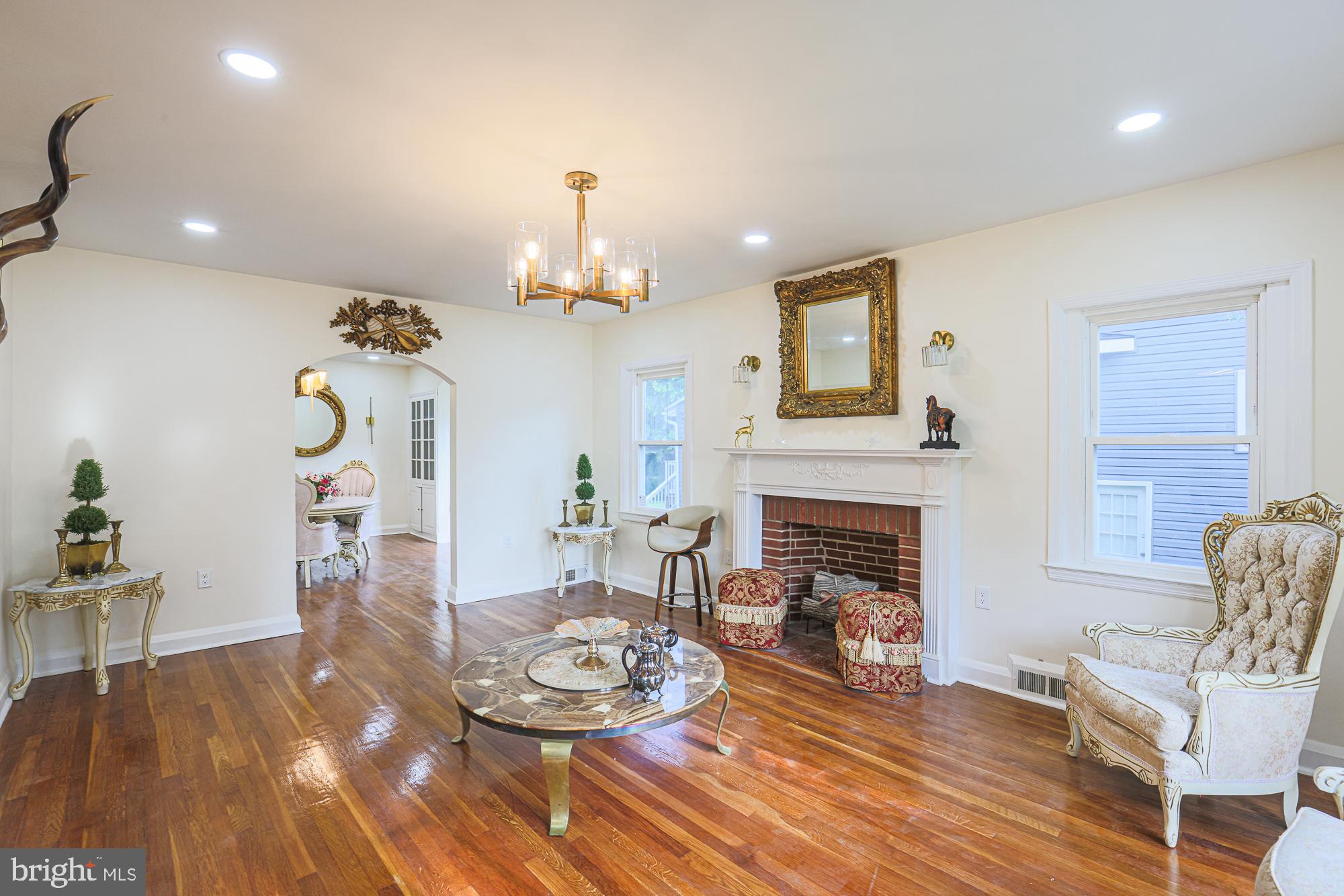 EAST ARLINGTON - Residential