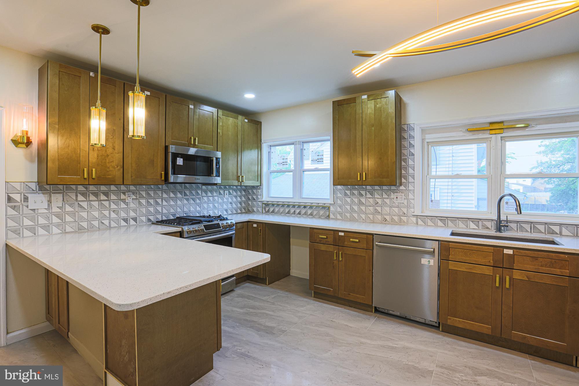 EAST ARLINGTON - Residential