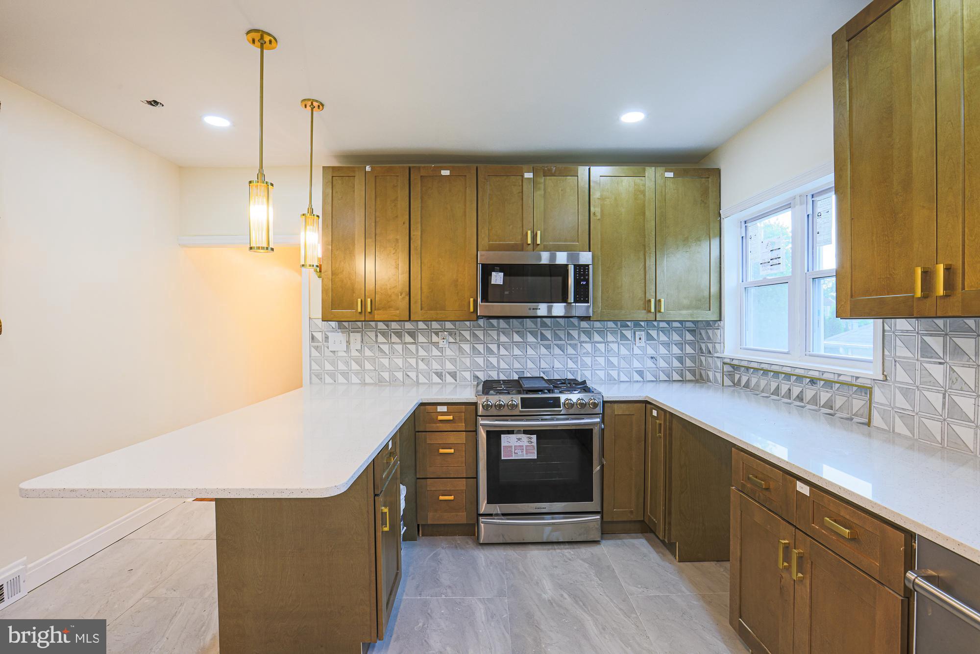 EAST ARLINGTON - Residential