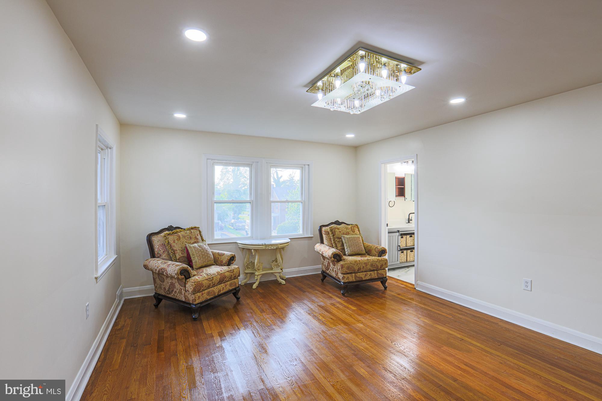 EAST ARLINGTON - Residential