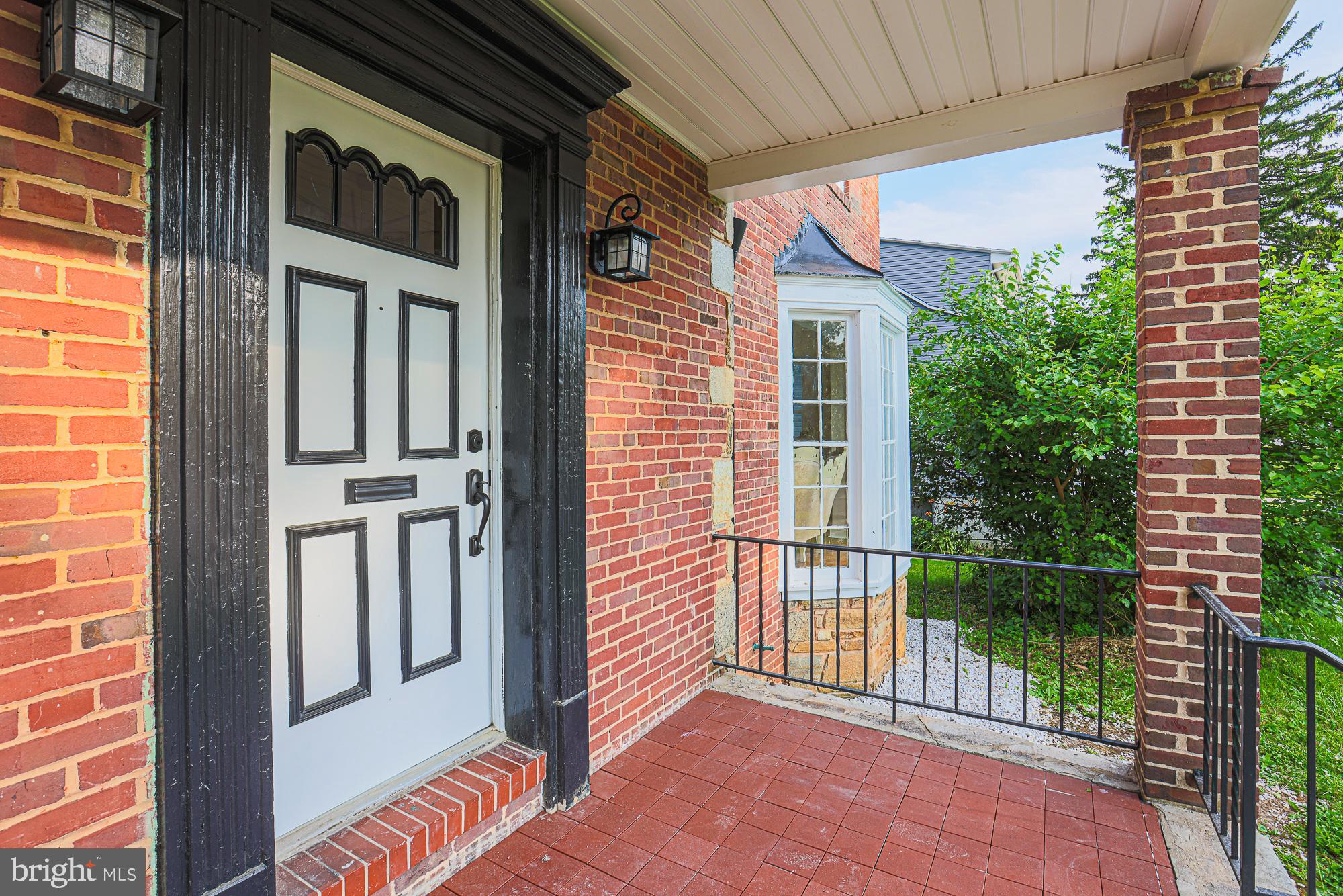 EAST ARLINGTON - Residential