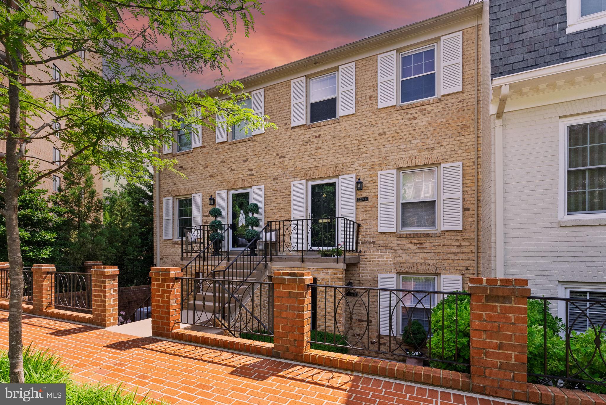 3259 SUTTON PLACE NW D