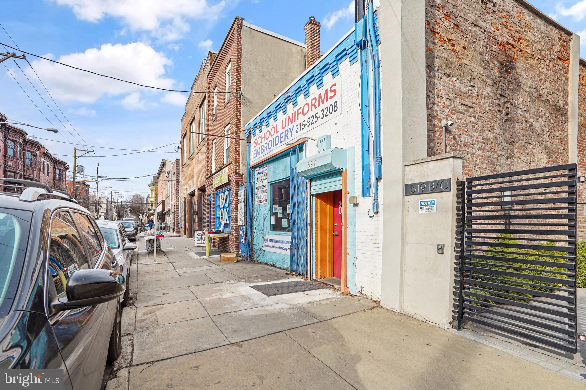 QUEEN VILLAGE - Commercial Lease