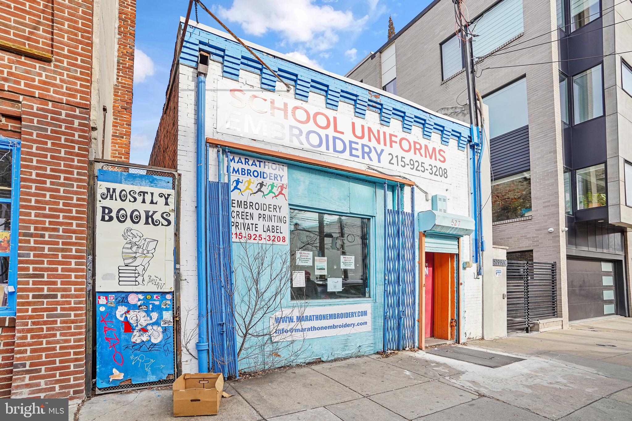 QUEEN VILLAGE - Commercial Lease