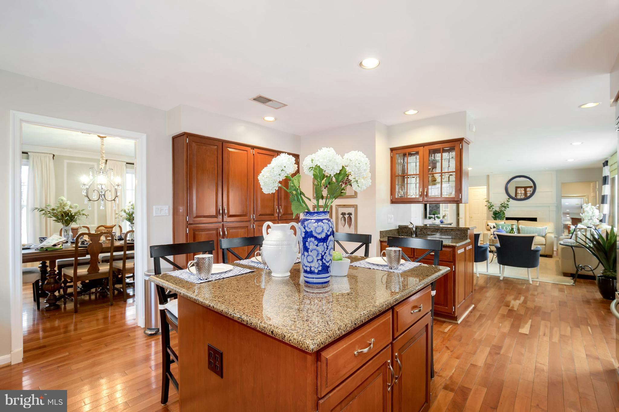 LAURELWOOD - Residential