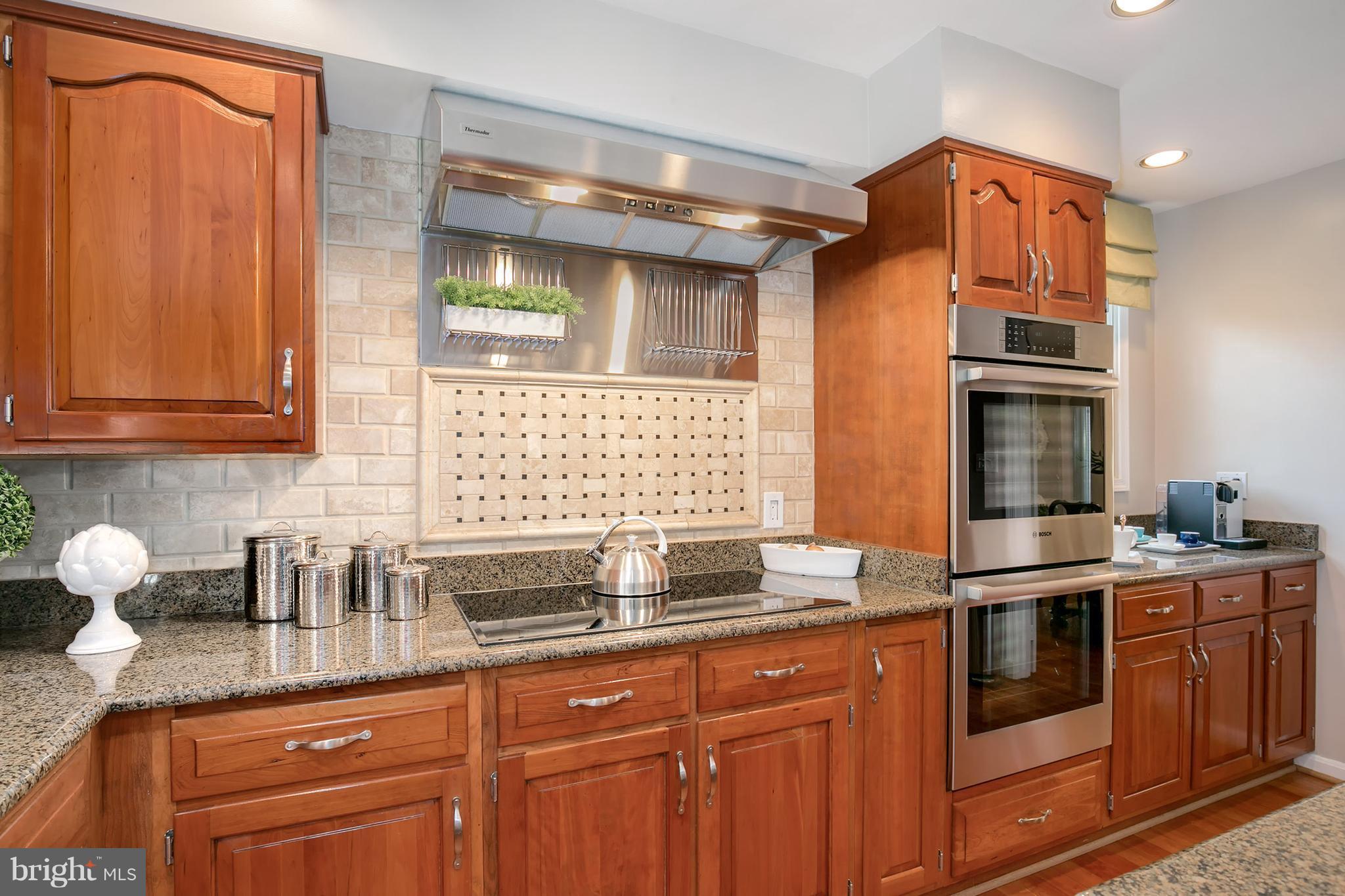 LAURELWOOD - Residential