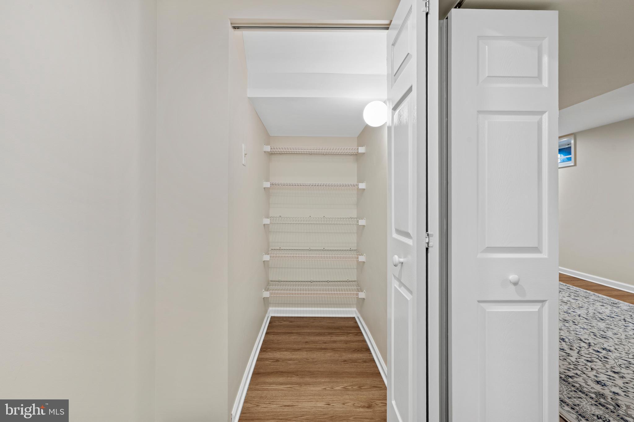 WARRINGTON OAKS - Residential