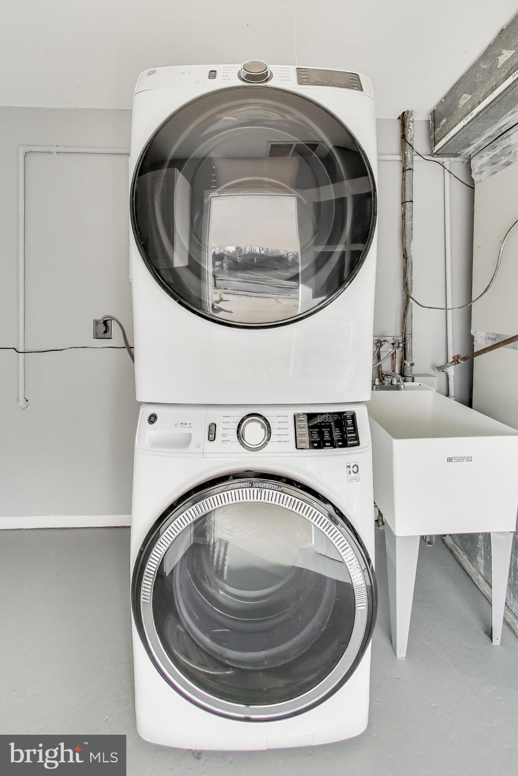 NORTH SPRINGFIELD - Residential