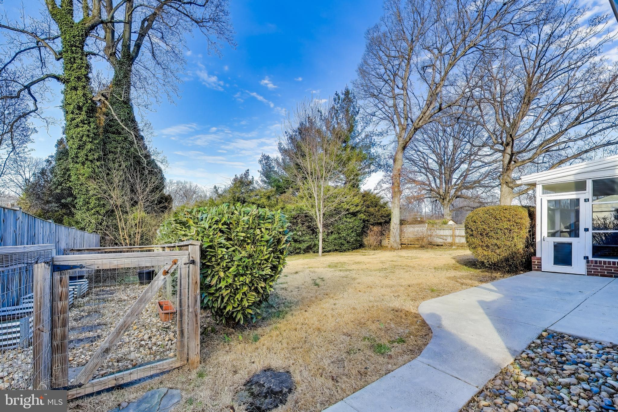 NORTH SPRINGFIELD - Residential