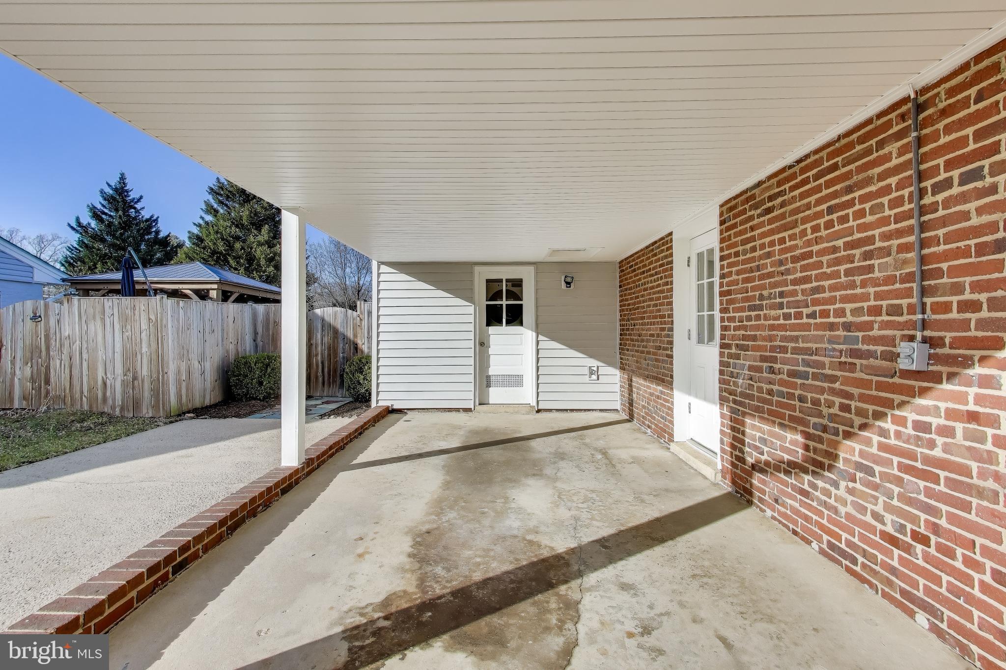 NORTH SPRINGFIELD - Residential