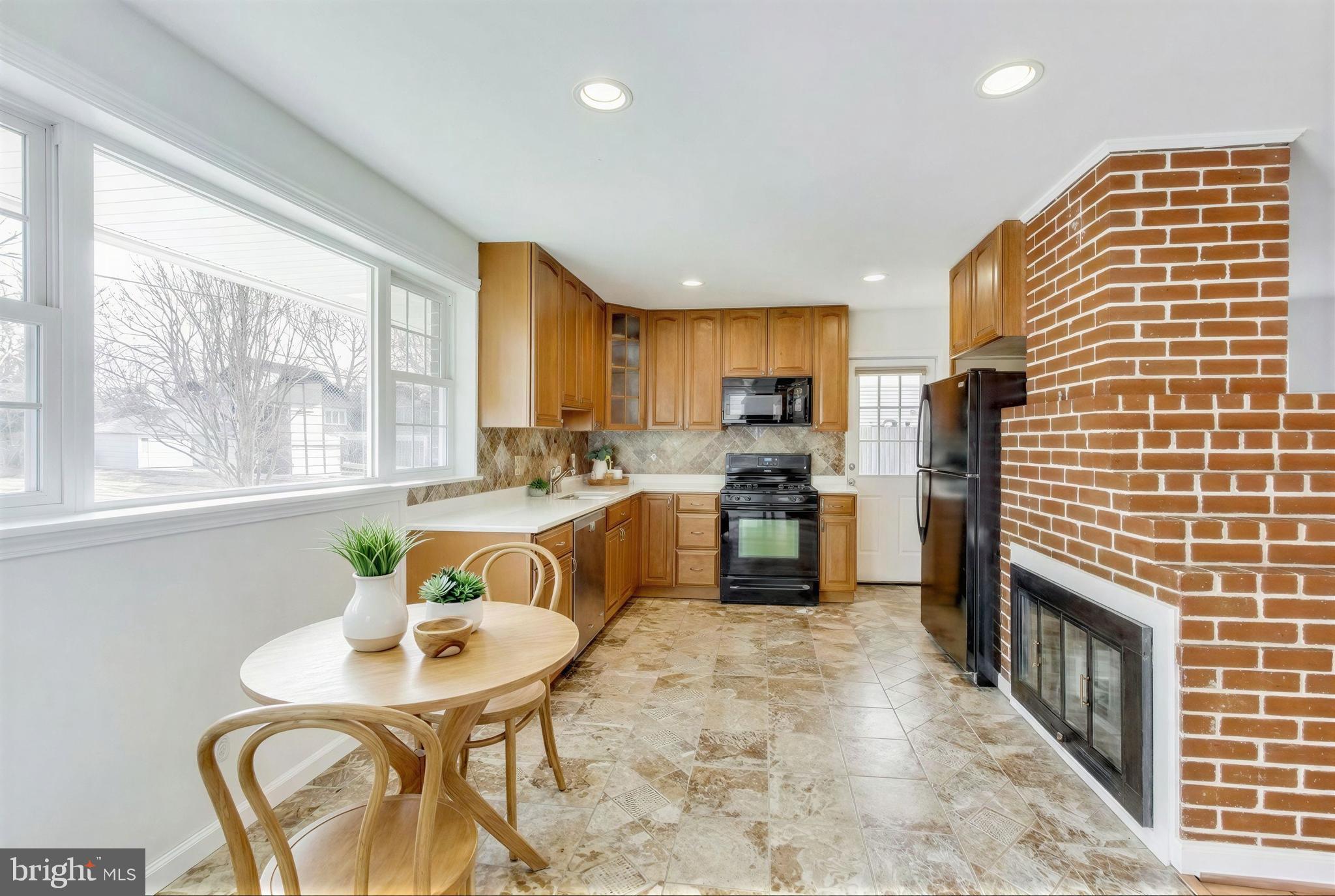 NORTH SPRINGFIELD - Residential