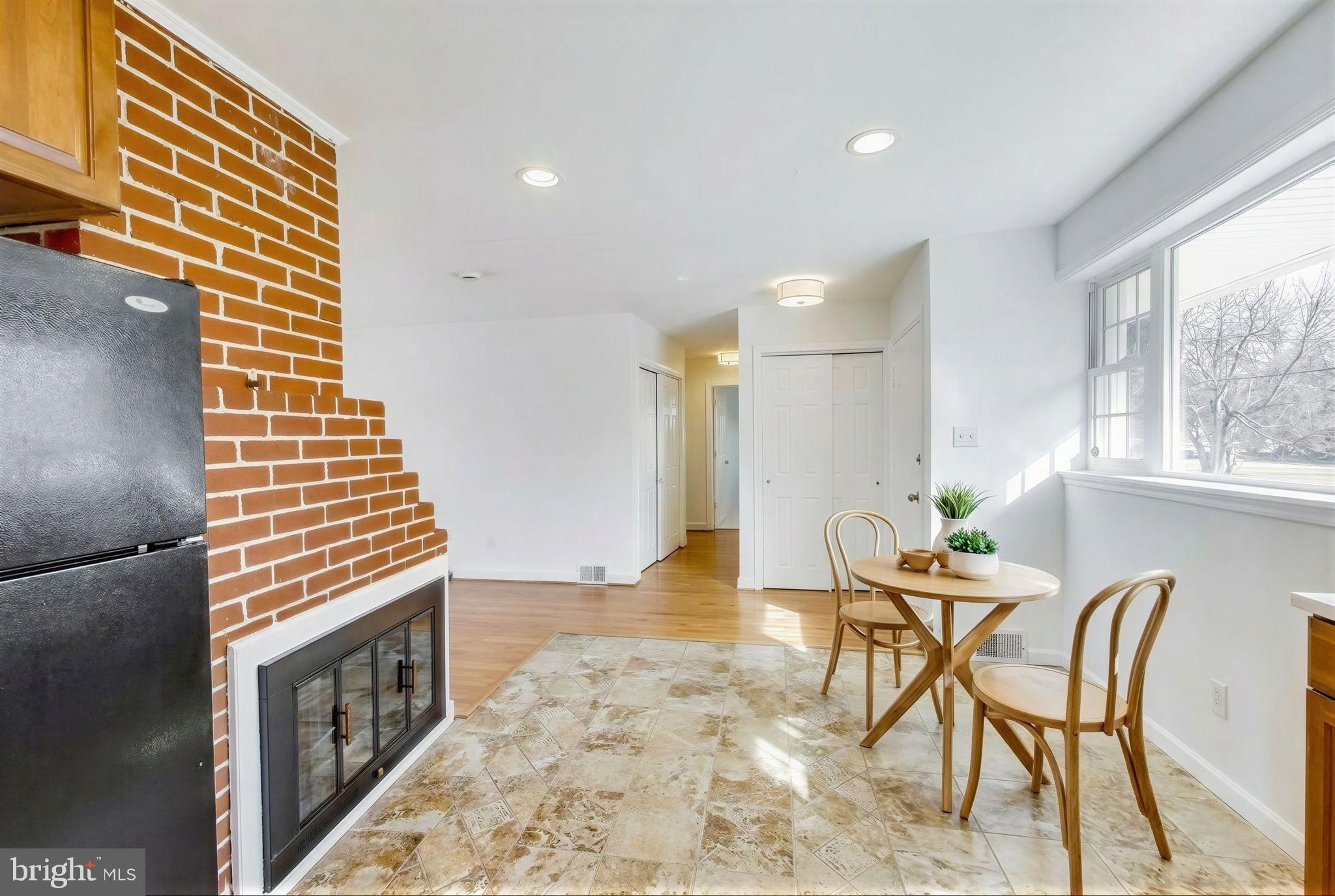 NORTH SPRINGFIELD - Residential