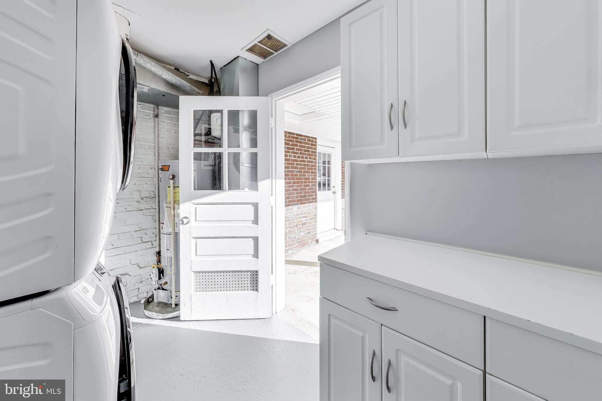 NORTH SPRINGFIELD - Residential