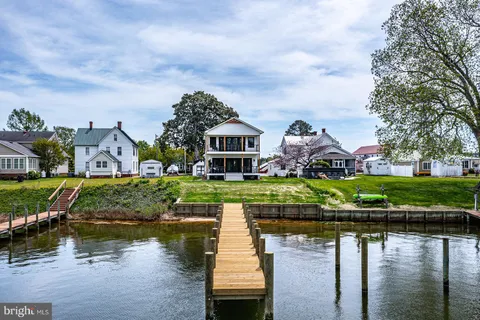 696 Main Street, Reedville, VA MLS: VANV2001570