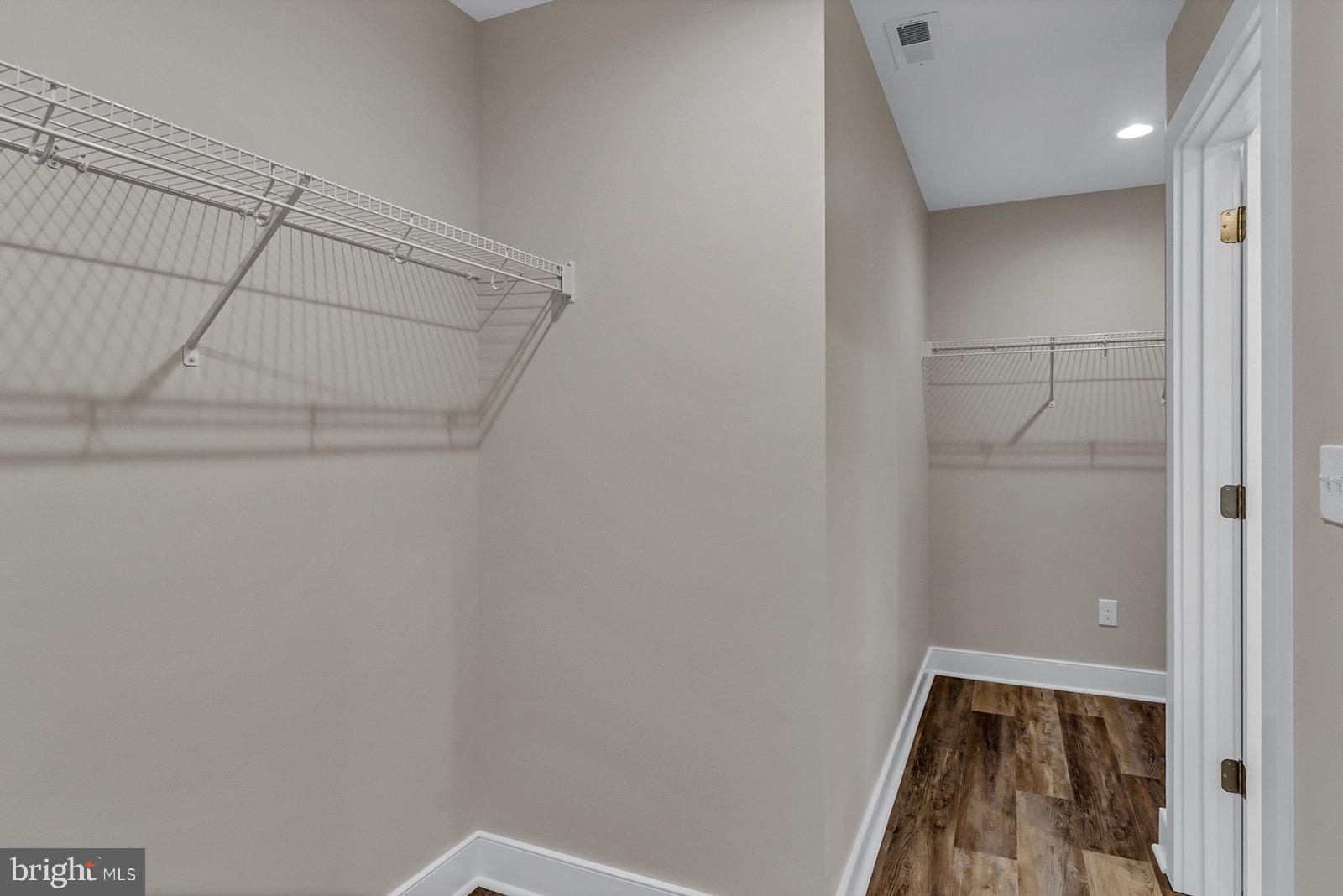 REEDVILLE - Residential