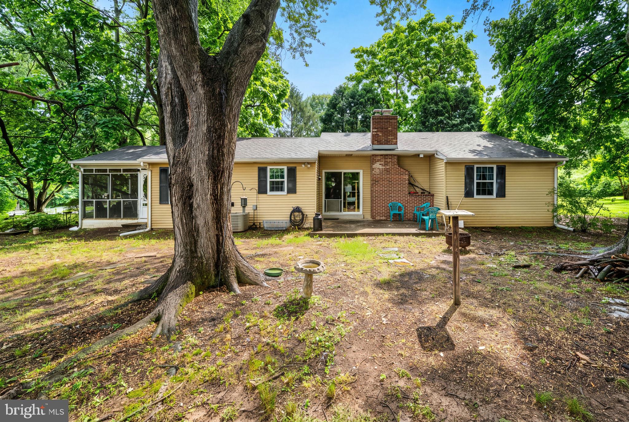 102 WESTVIEW DRIVE