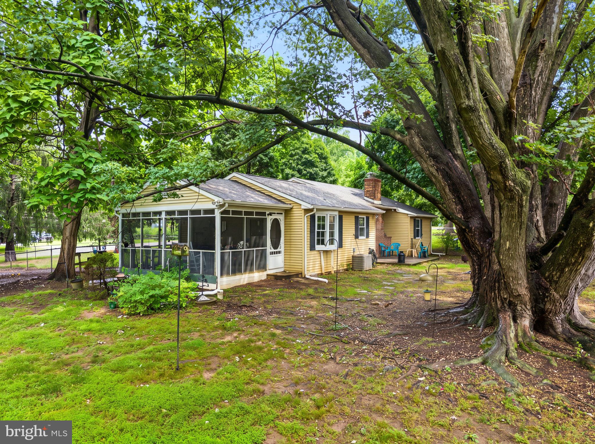 102 WESTVIEW DRIVE