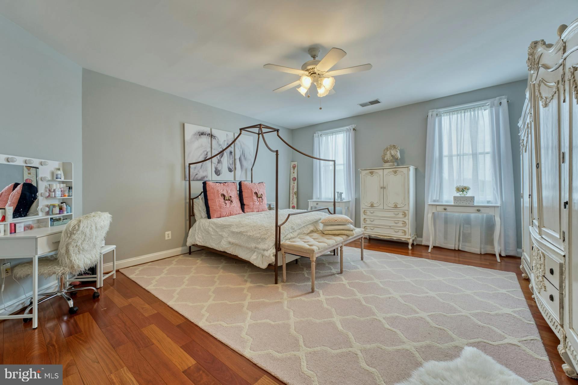 BEACON HILL - Residential