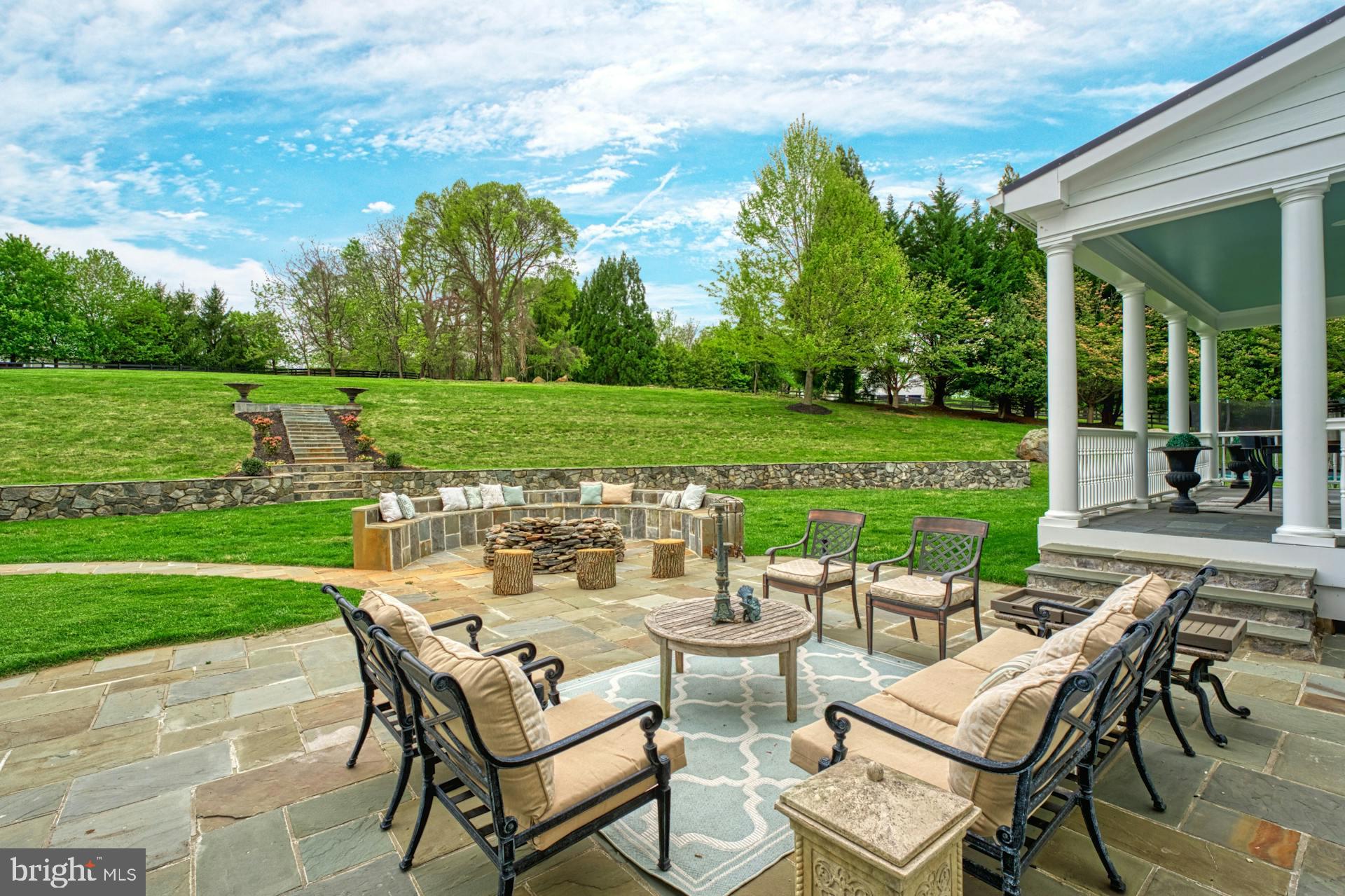 BEACON HILL - Residential