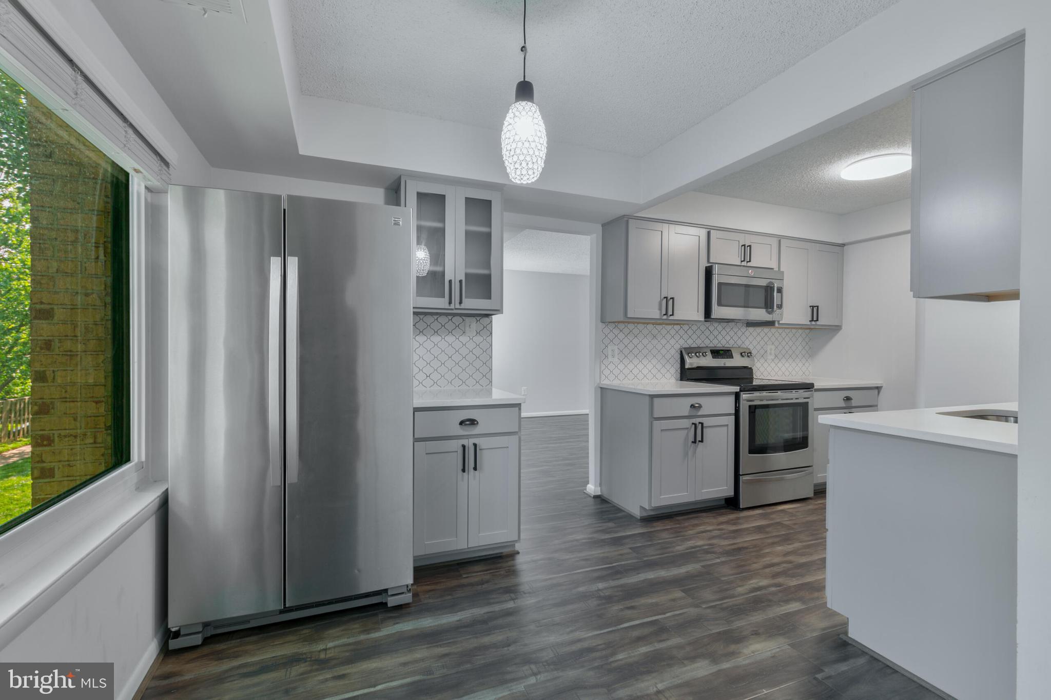 VISTAS OF VIENNA CONDOMINIUMS - Residential Lease