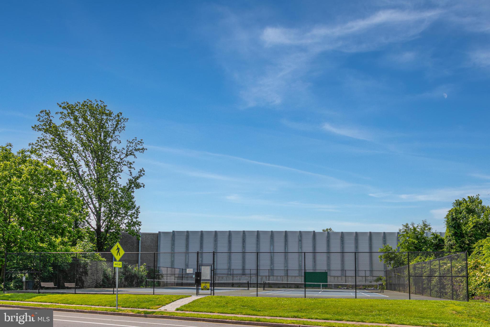 VISTAS OF VIENNA CONDOMINIUMS - Residential Lease