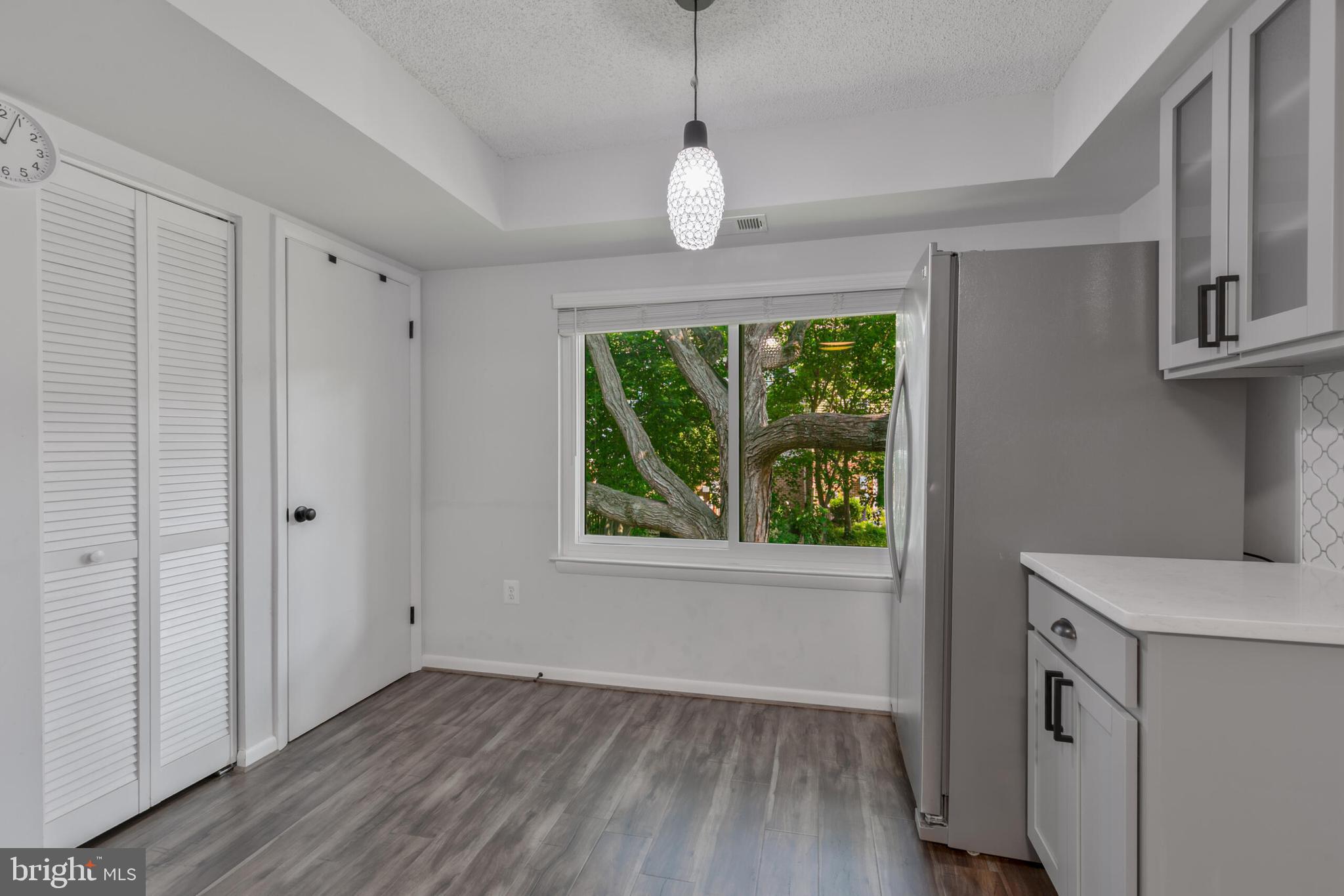 VISTAS OF VIENNA CONDOMINIUMS - Residential Lease