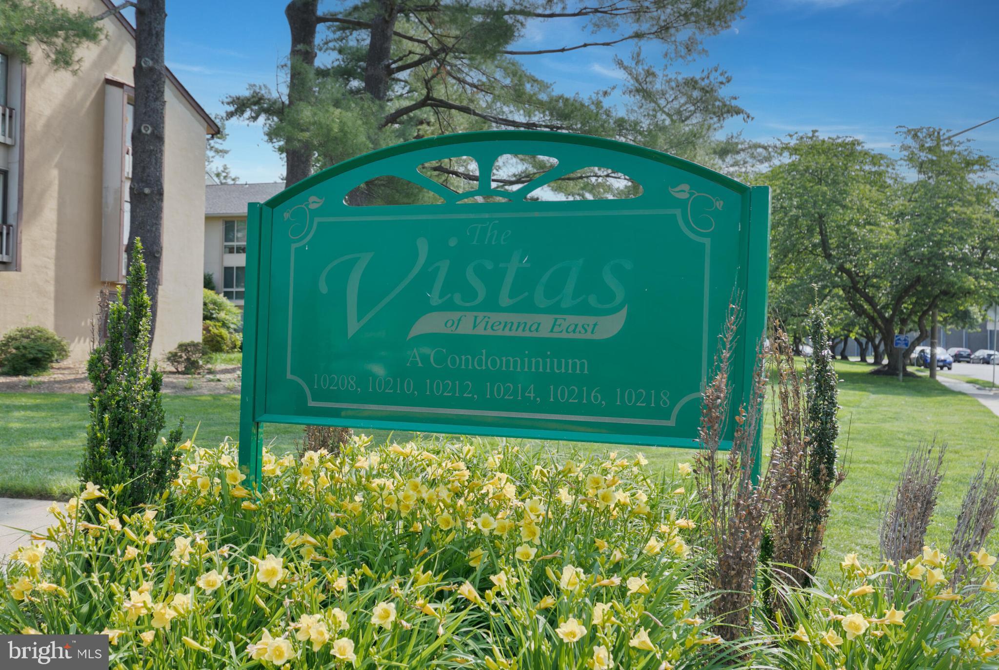 VISTAS OF VIENNA CONDOMINIUMS - Residential Lease