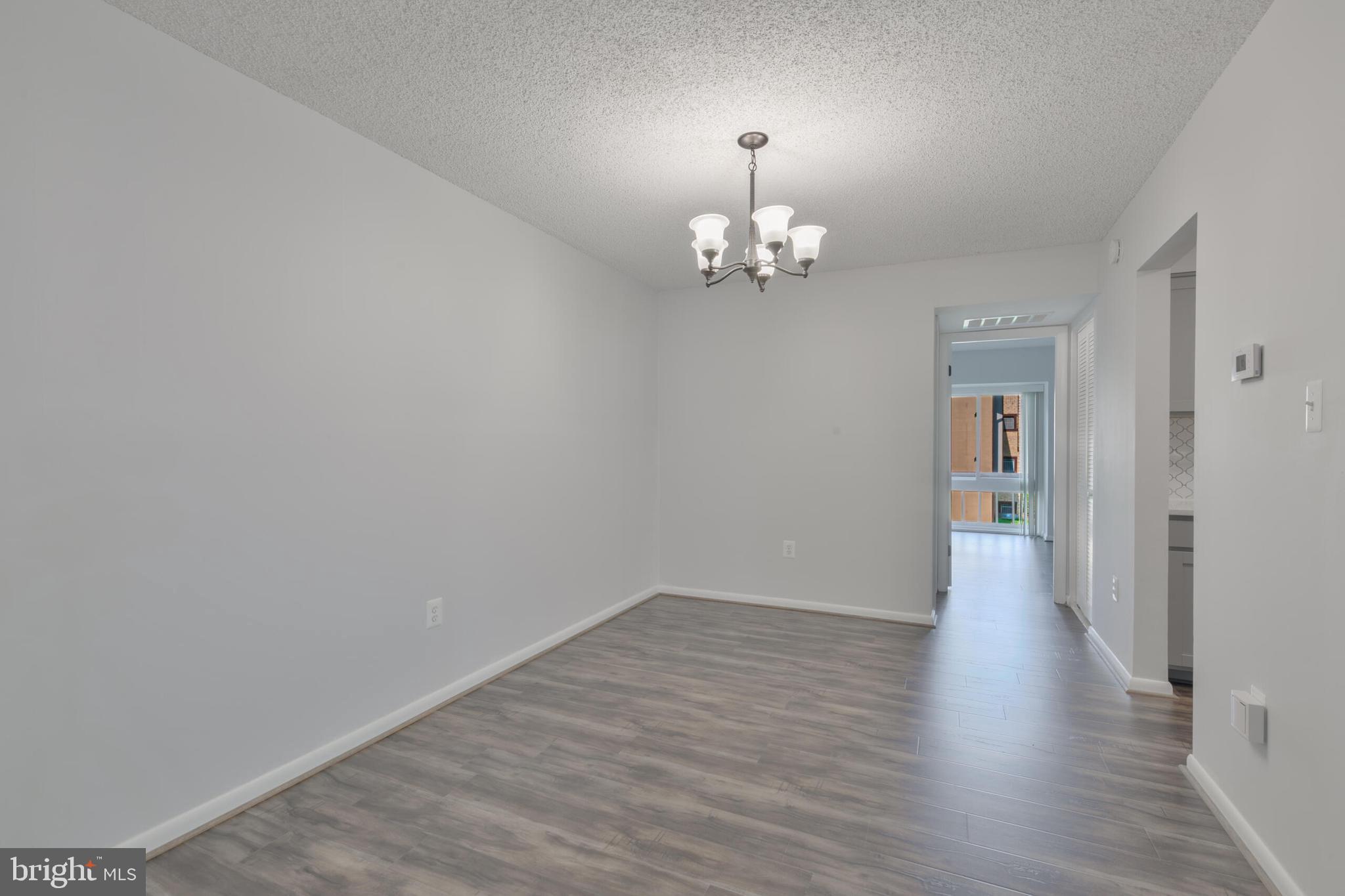 VISTAS OF VIENNA CONDOMINIUMS - Residential Lease