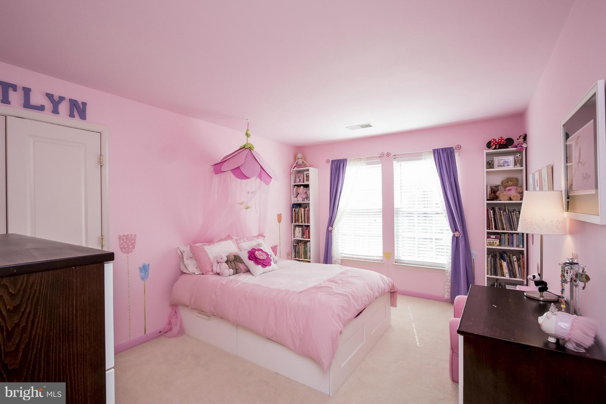 BROADLANDS SOUTH - Residential