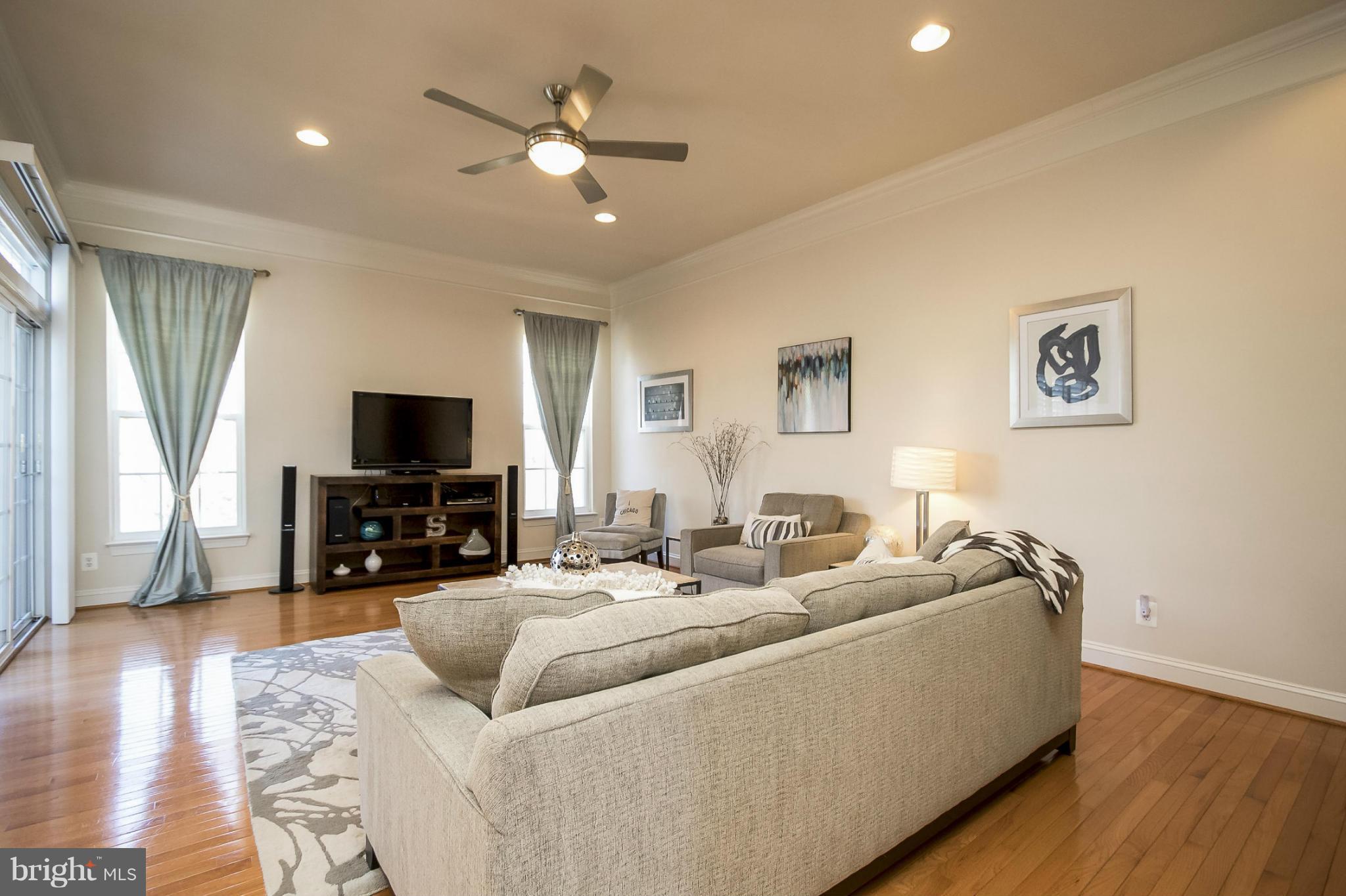 BROADLANDS SOUTH - Residential