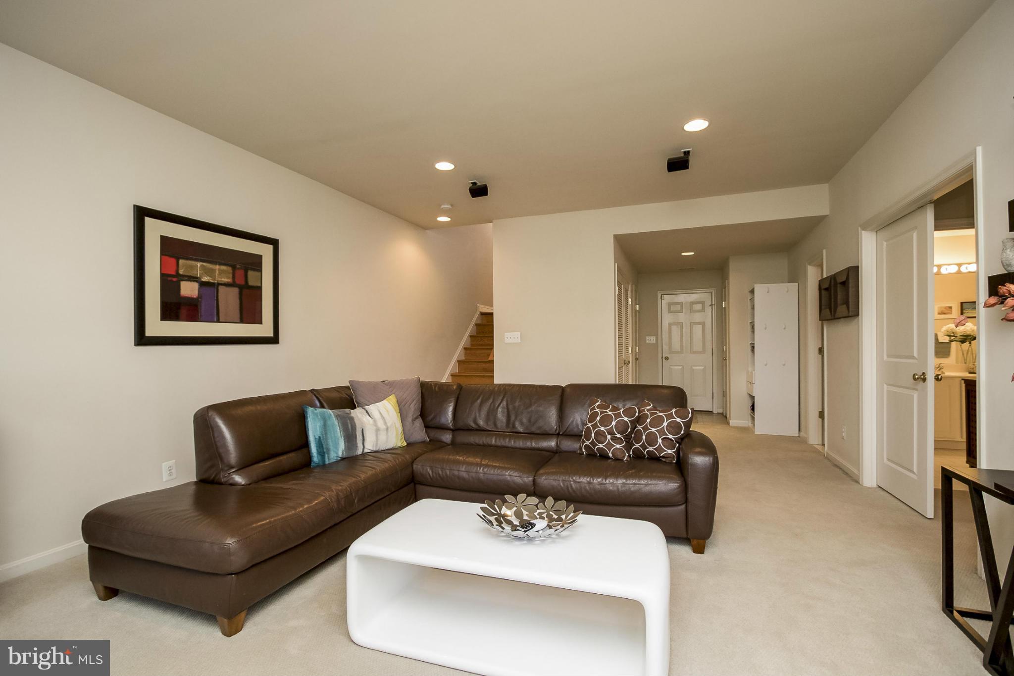 BROADLANDS SOUTH - Residential