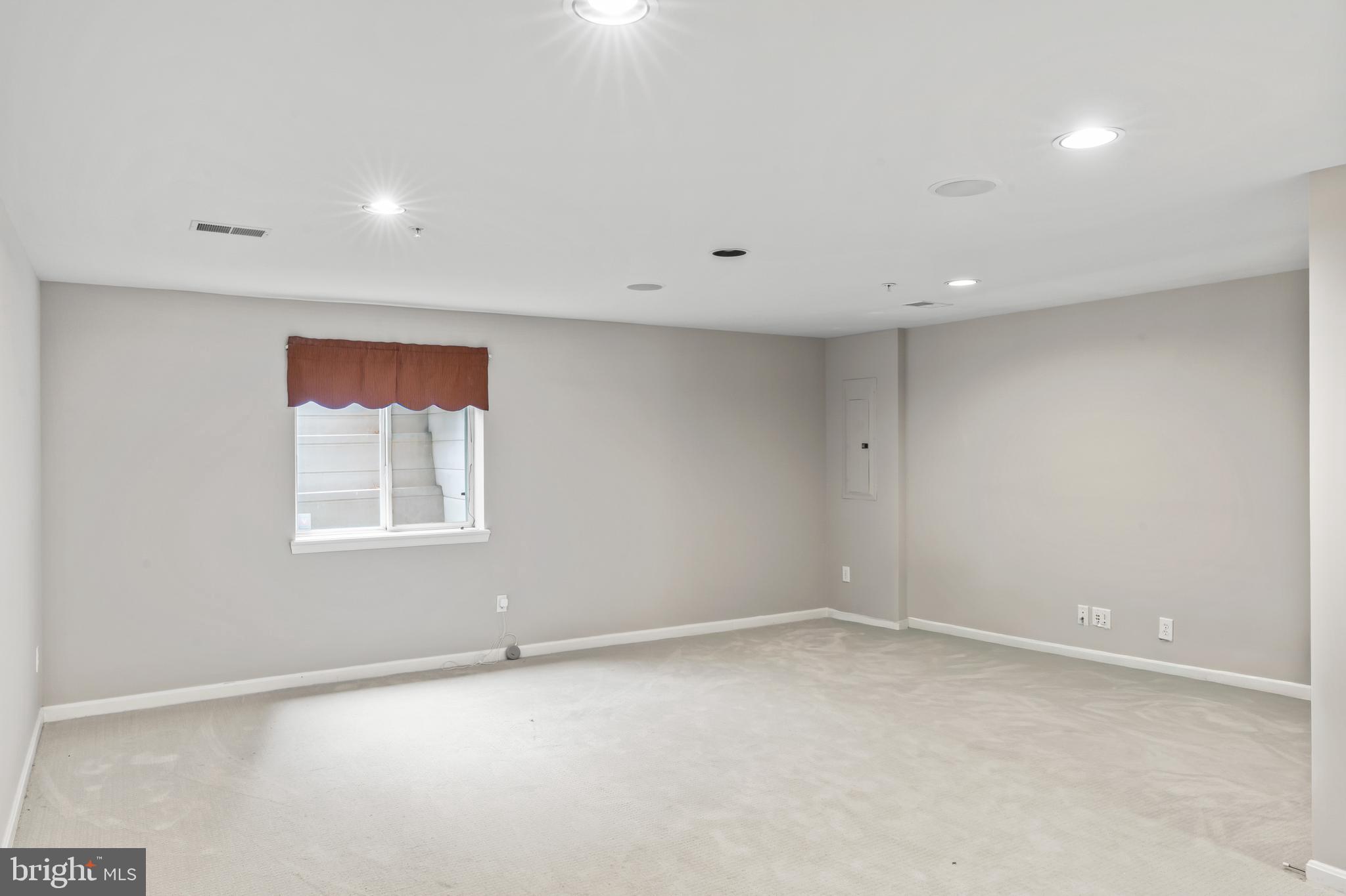 VILLAGES OF URBANA - Residential