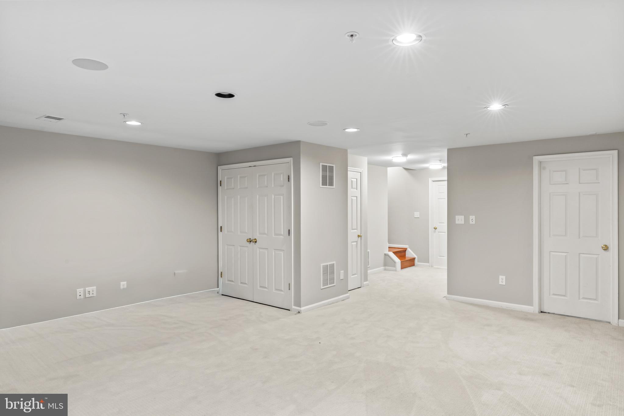 VILLAGES OF URBANA - Residential