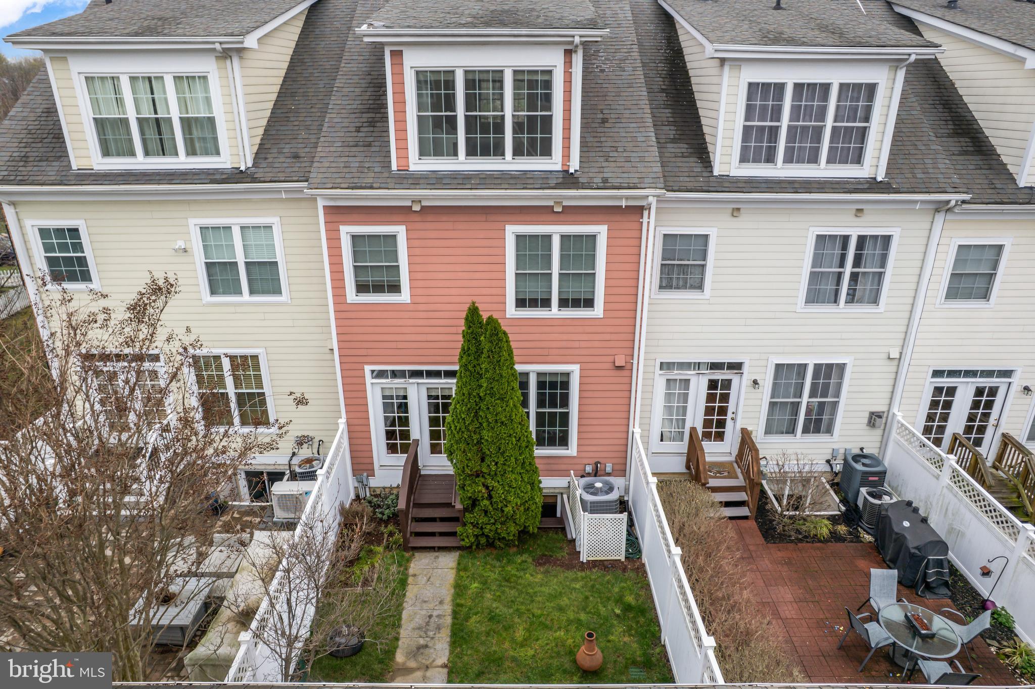 VILLAGES OF URBANA - Residential