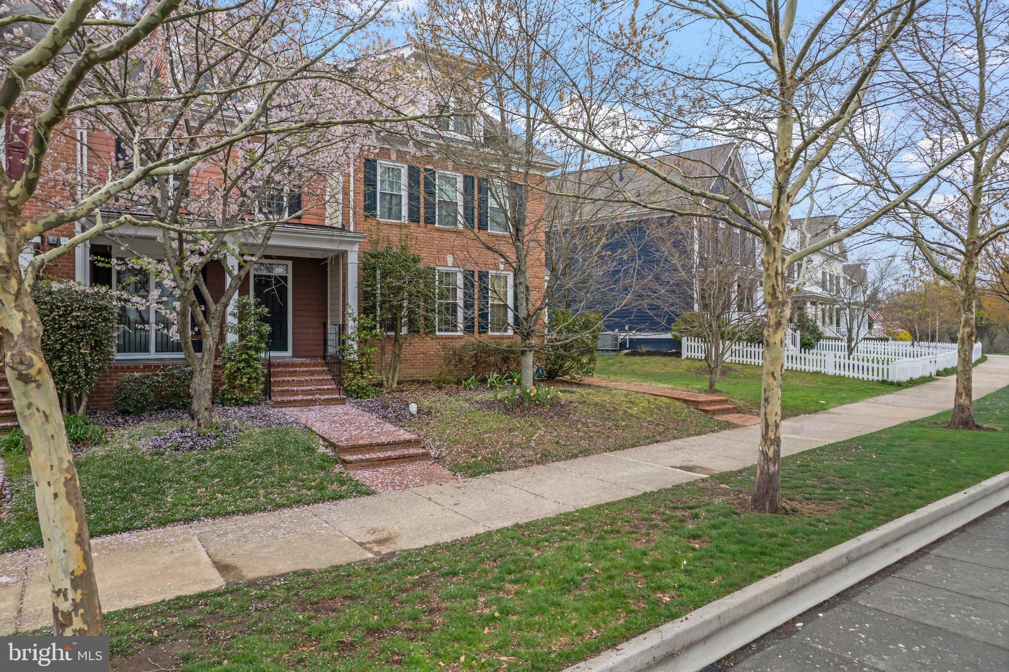 VILLAGES OF URBANA - Residential