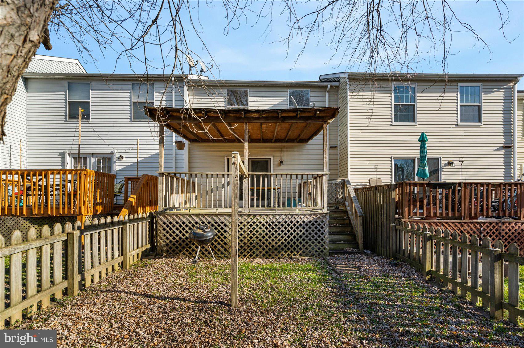 UPTON VILLAGE NORTH - Residential