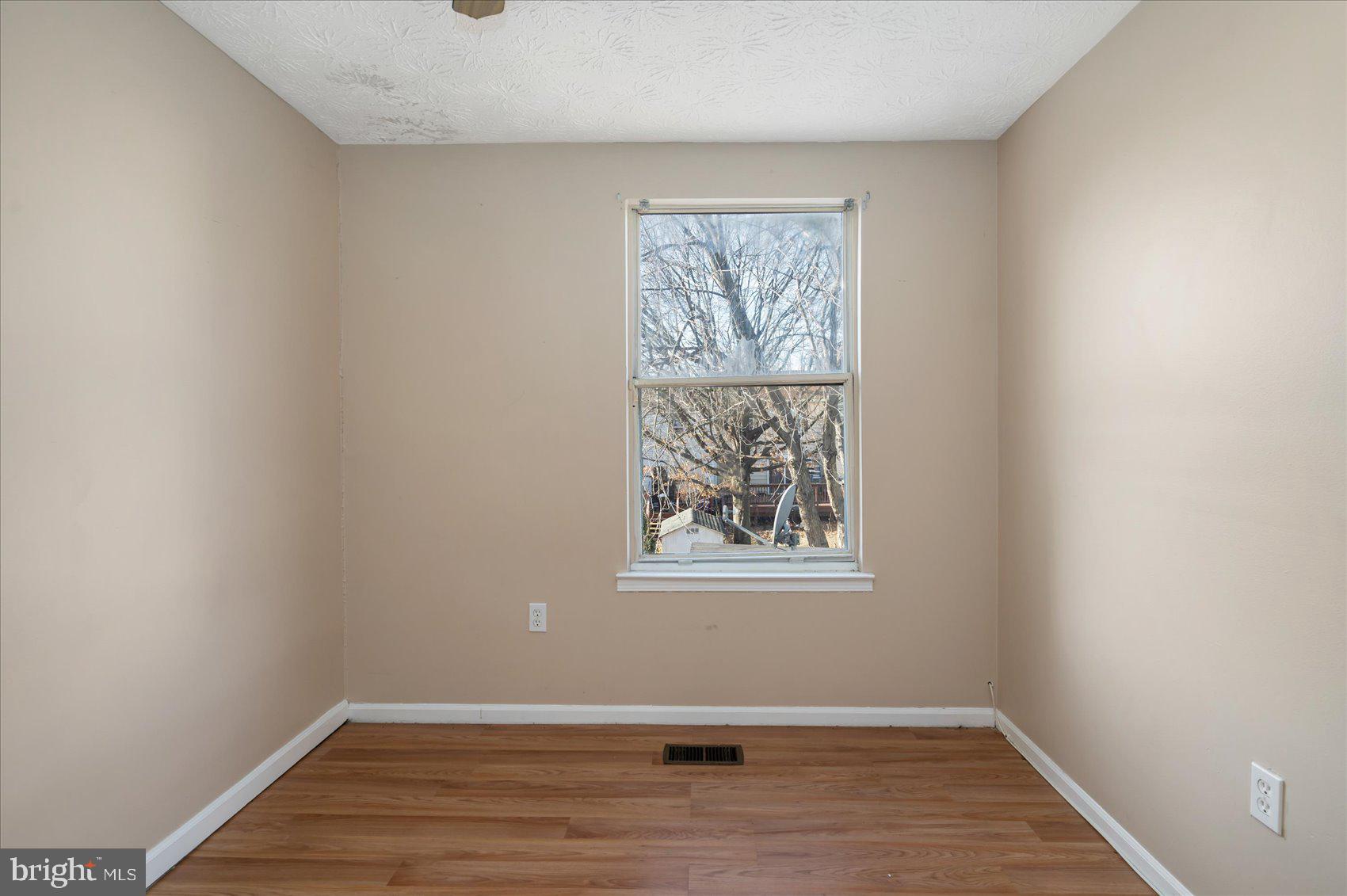 UPTON VILLAGE NORTH - Residential