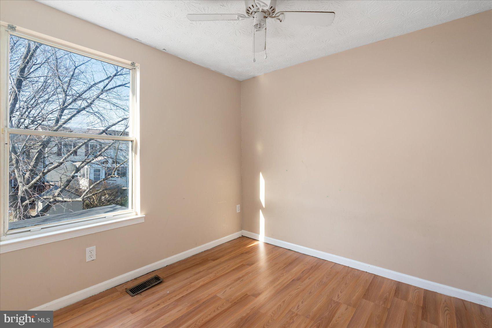 UPTON VILLAGE NORTH - Residential